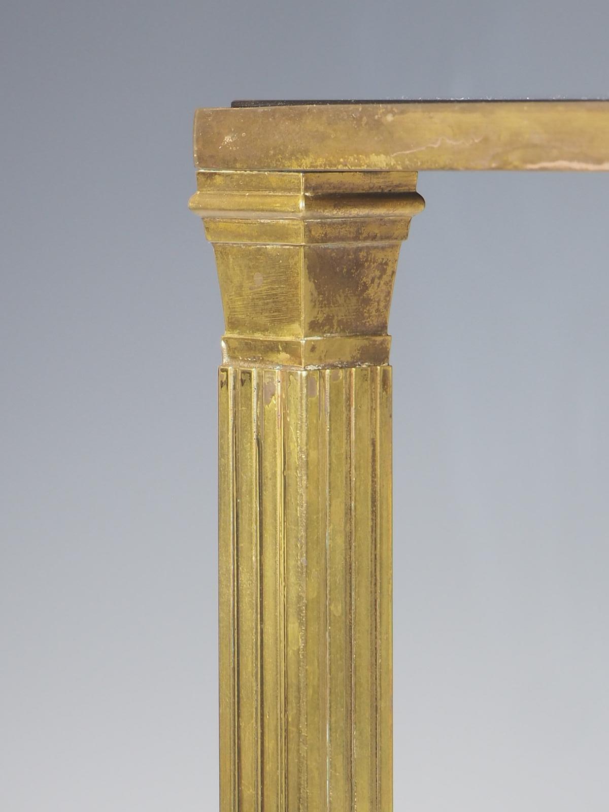Table basse / d'appoint en laiton du milieu du siècle en vente 5