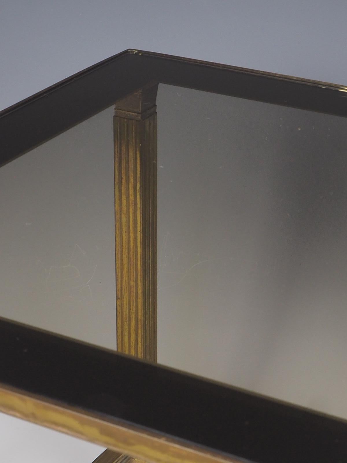 Laiton Table basse / d'appoint en laiton du milieu du siècle en vente
