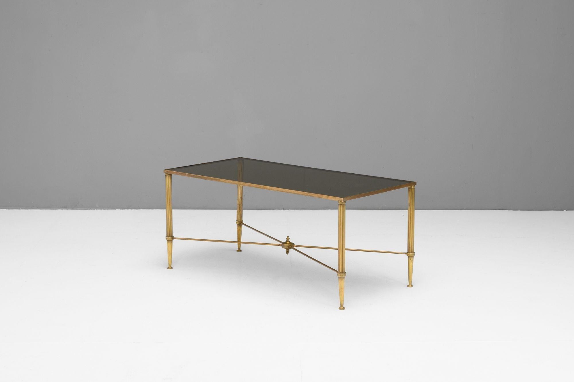 Mesa baja de latón de mediados de siglo en Bueno estado para la venta en London, England