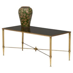 Mesa baja de latón de mediados de siglo
