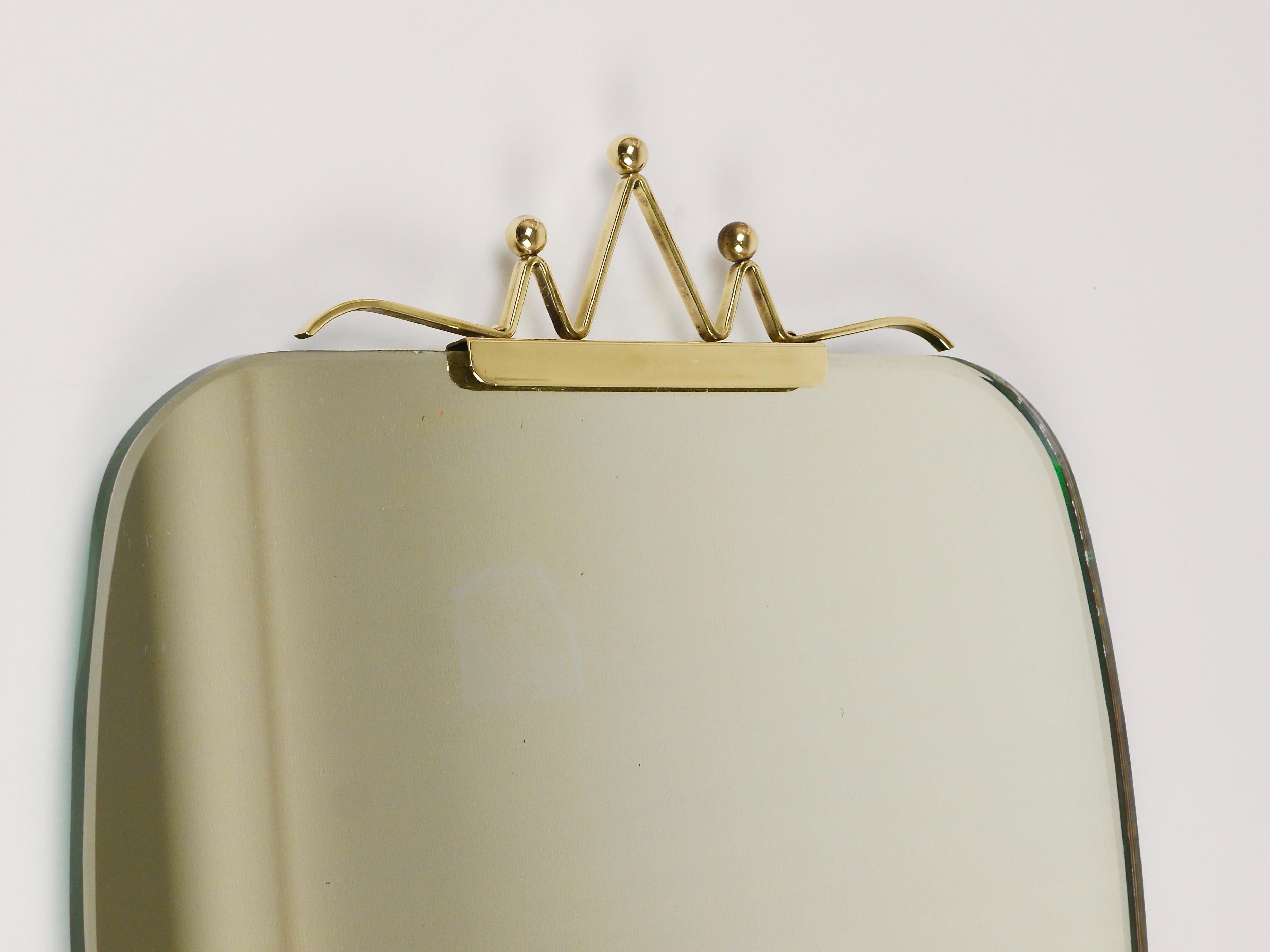 Polished Mid-Century Brass Crown Wall Mirror, Gio Ponti Style, Italy, 1940s For Sale