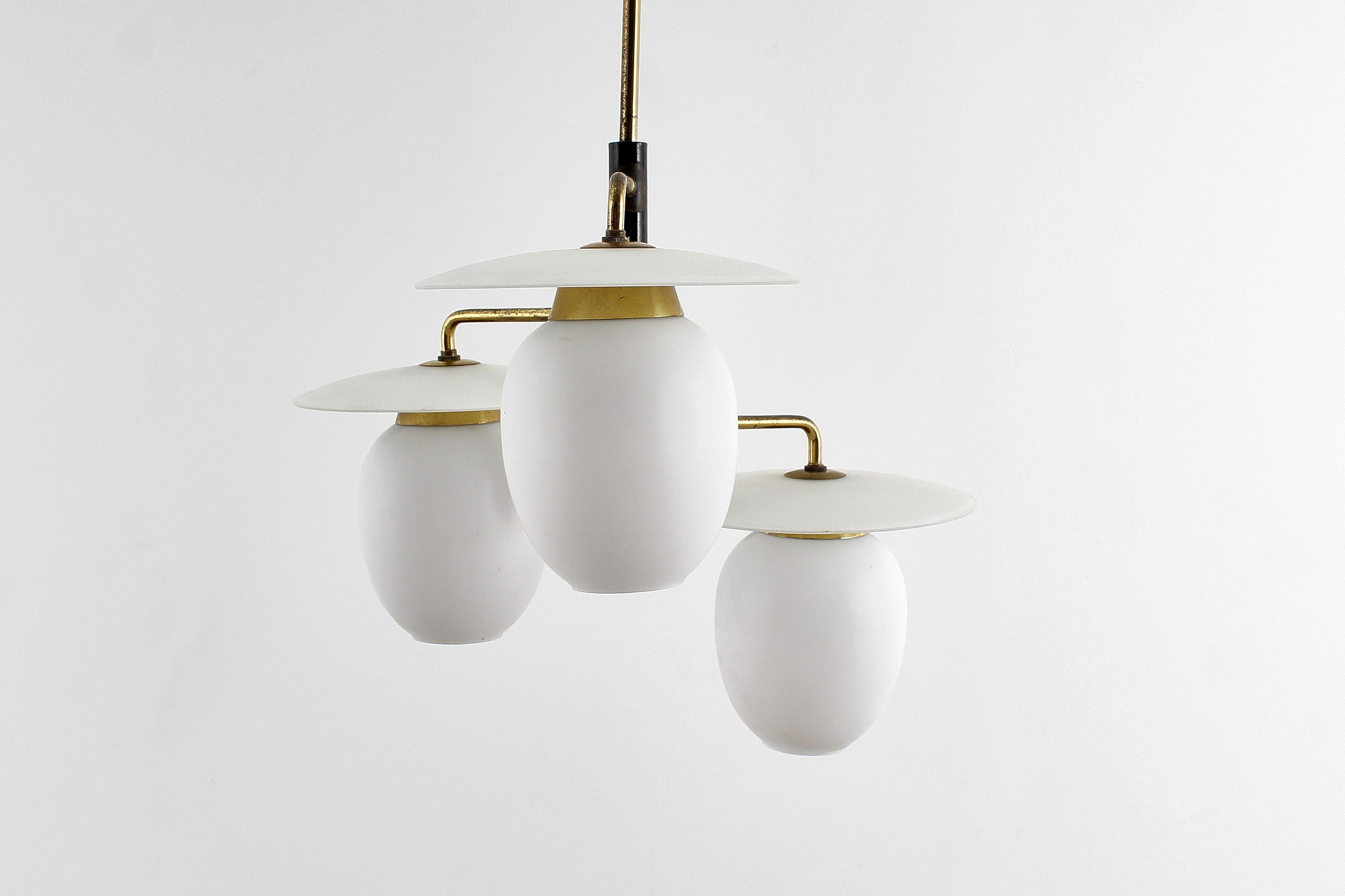 Mid-Century Brass & Curved Glass Chandelier 40s Italy in vendita 3