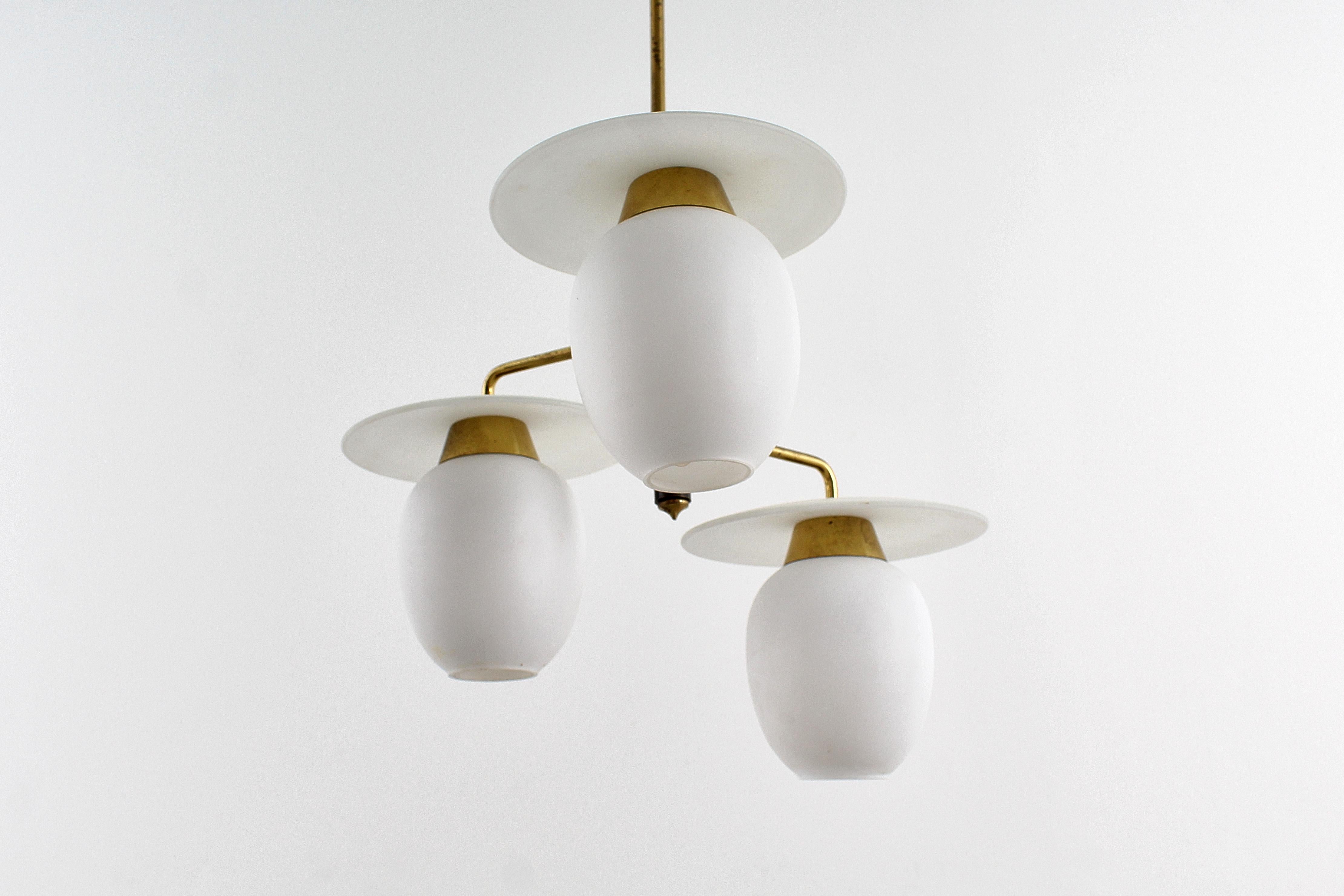Mid-Century Brass & Curved Glass Chandelier 40s Italy in vendita 4