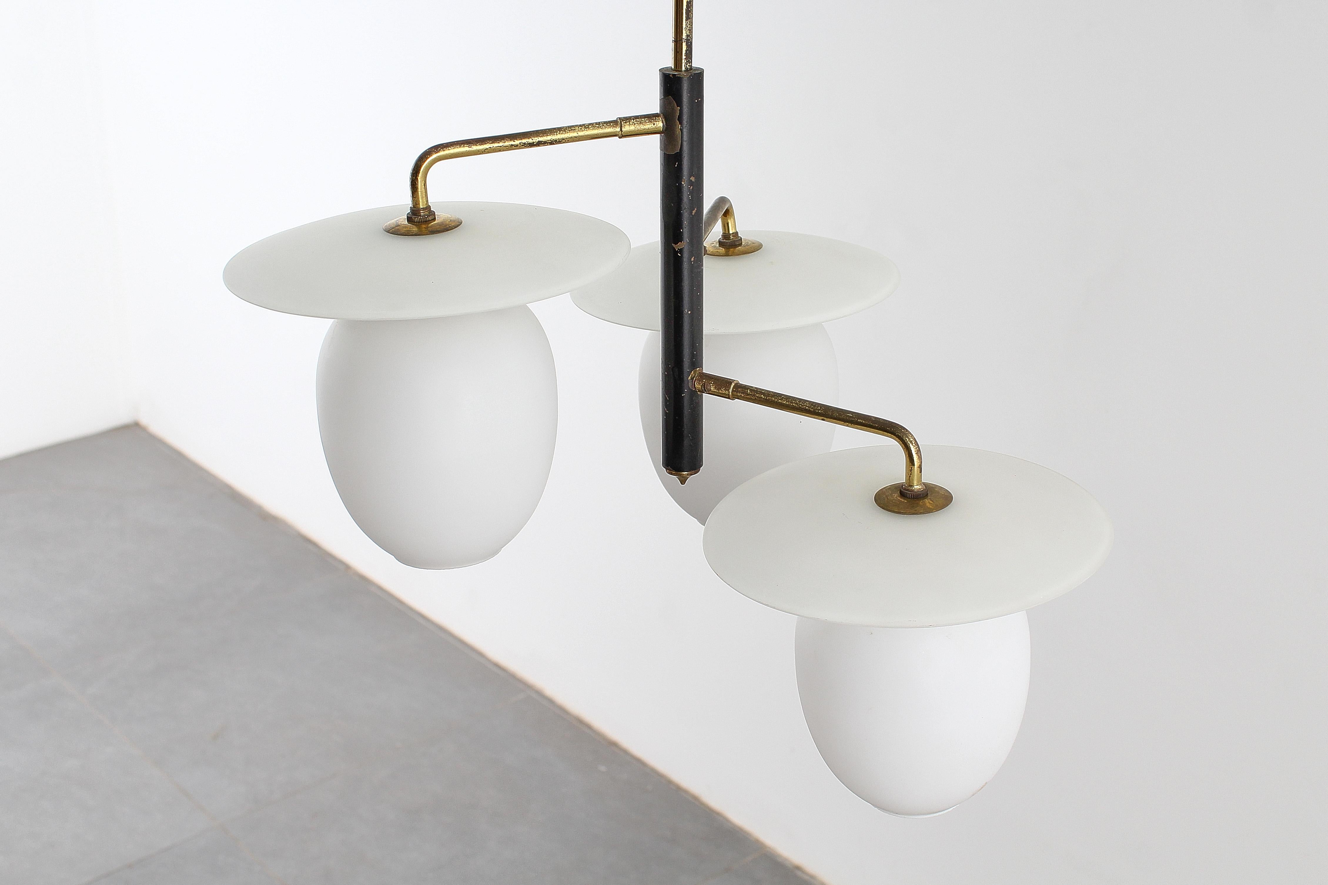 Mid-Century Brass & Curved Glass Chandelier 40s Italy in vendita 8