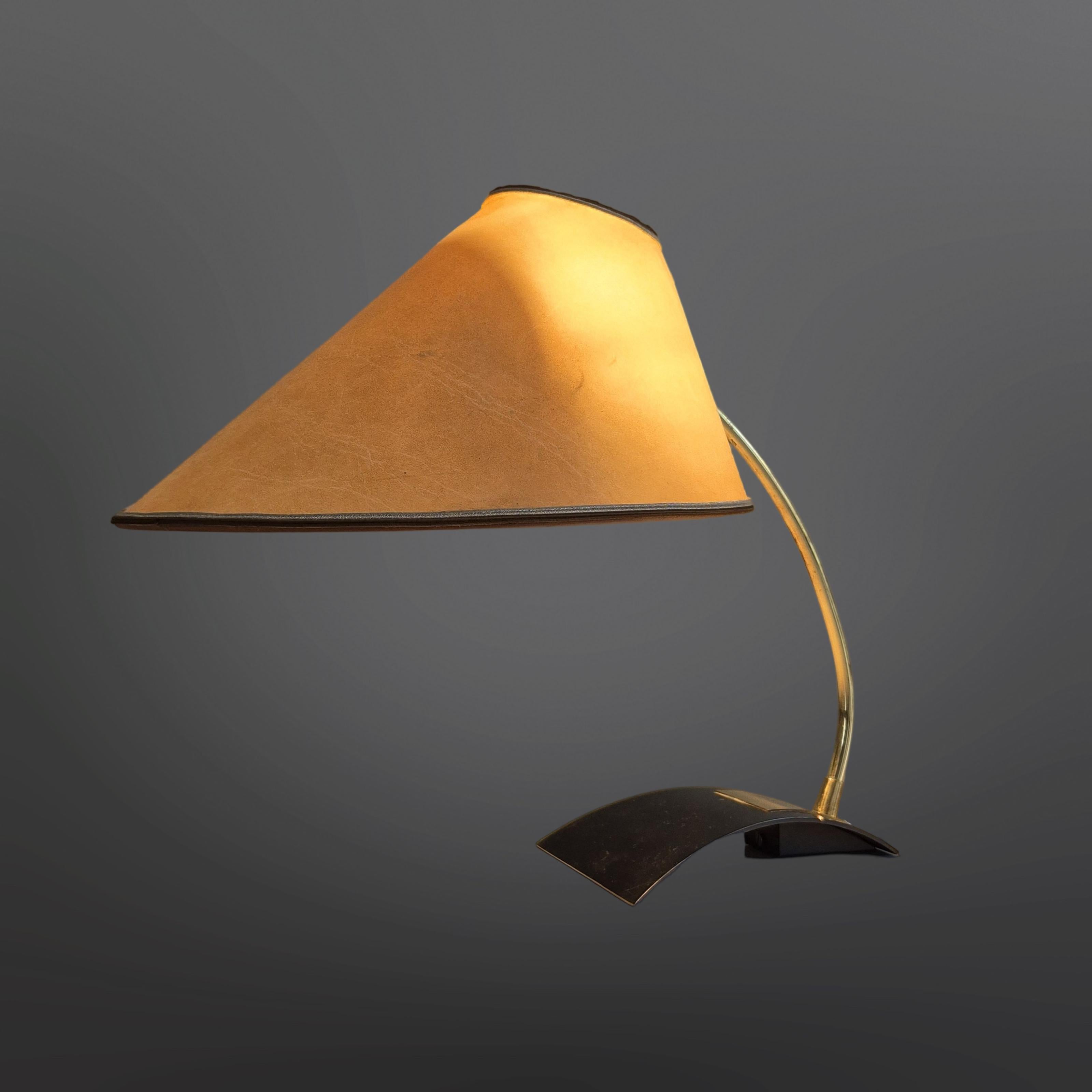 Messing-Schreibtischlampe von Kaiser Leuchten, Deutschland 1950er Jahre im Zustand „Gut“ im Angebot in ECHT, NL