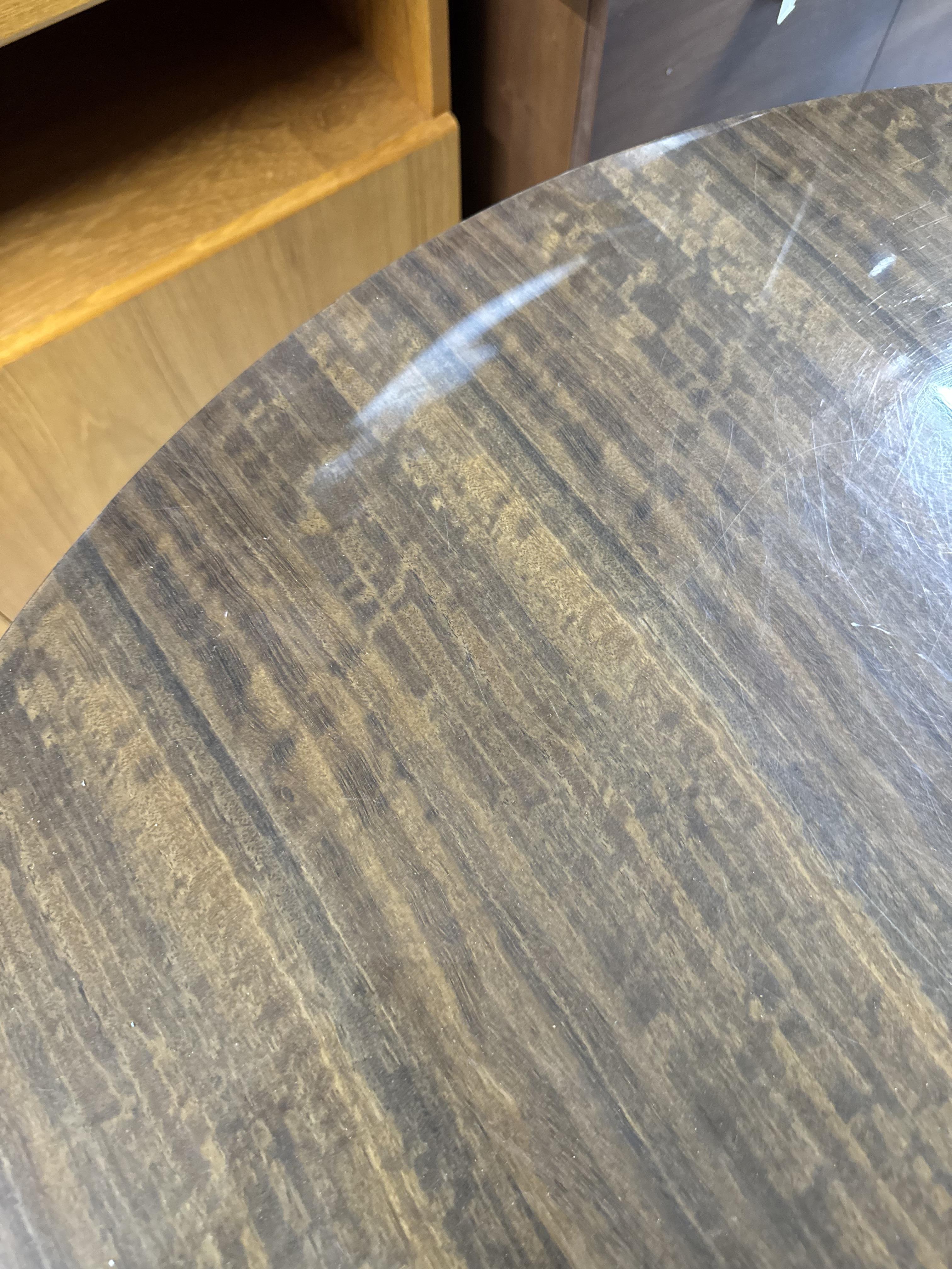 Laiton Table de salle à manger en laiton du milieu du siècle en vente