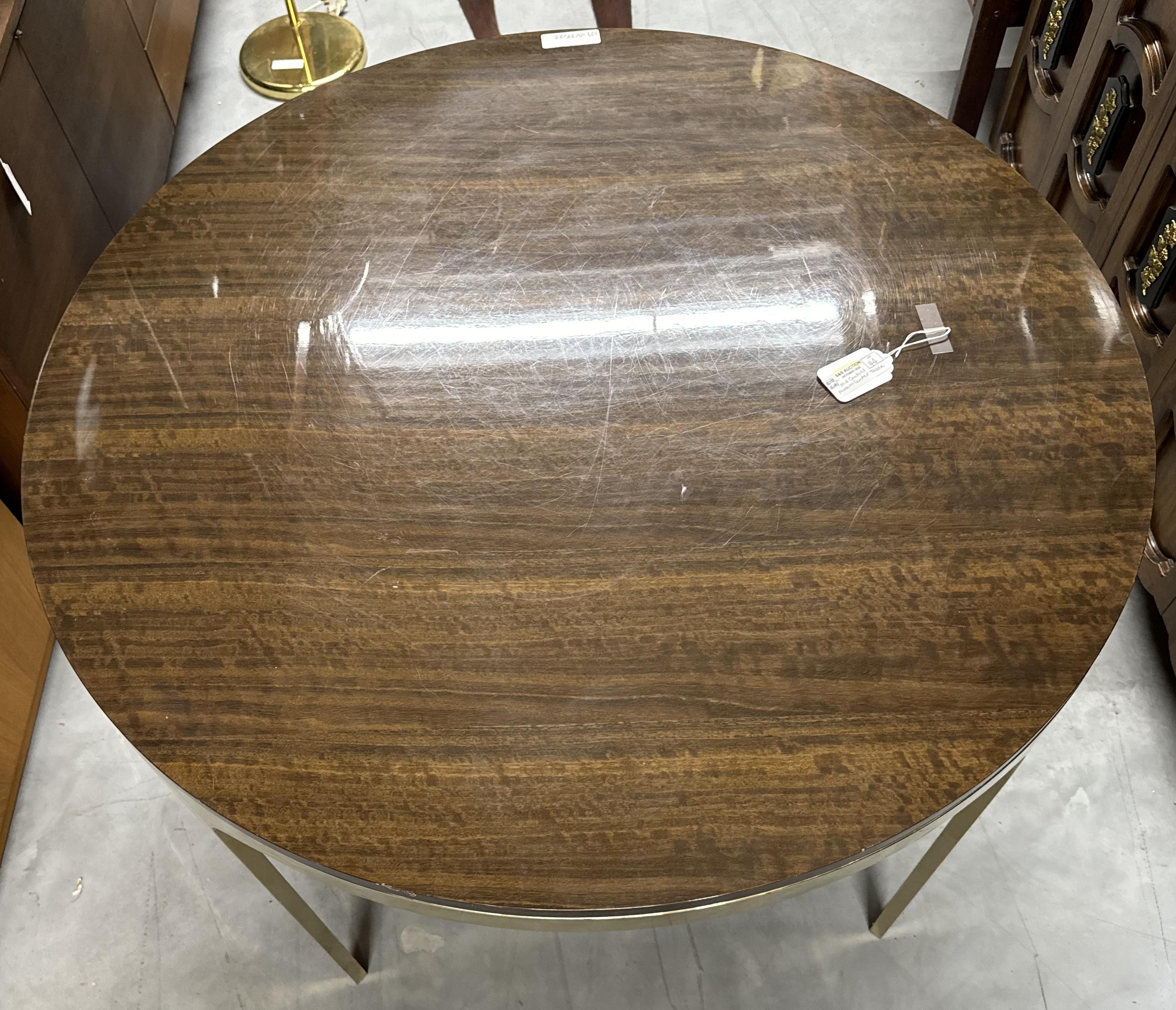 Table de salle à manger en laiton du milieu du siècle en vente 2