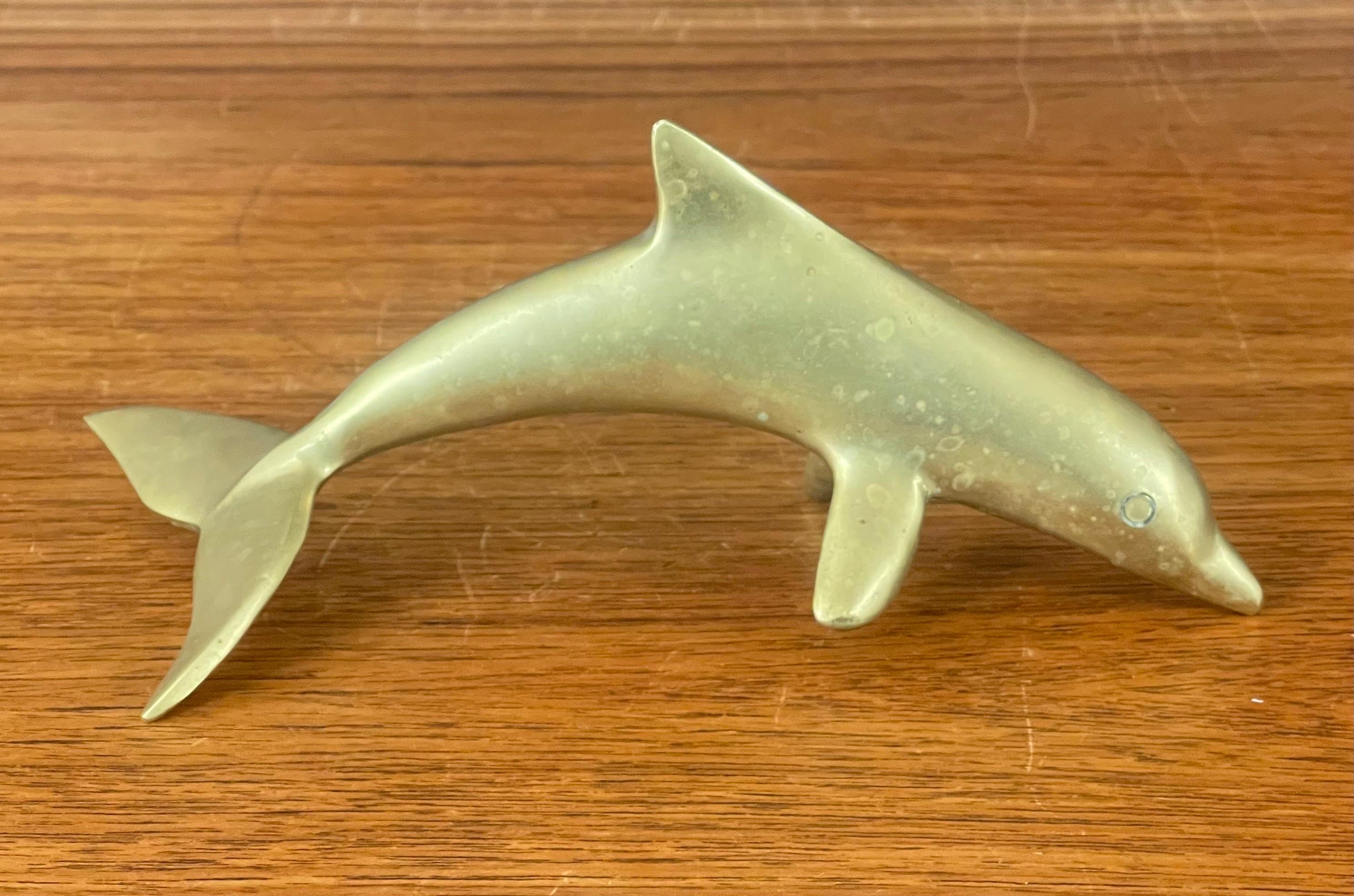 Mid-Century Brass Dolphin Sculpture/ Paperweight In Good Condition For Sale In San Diego, CA