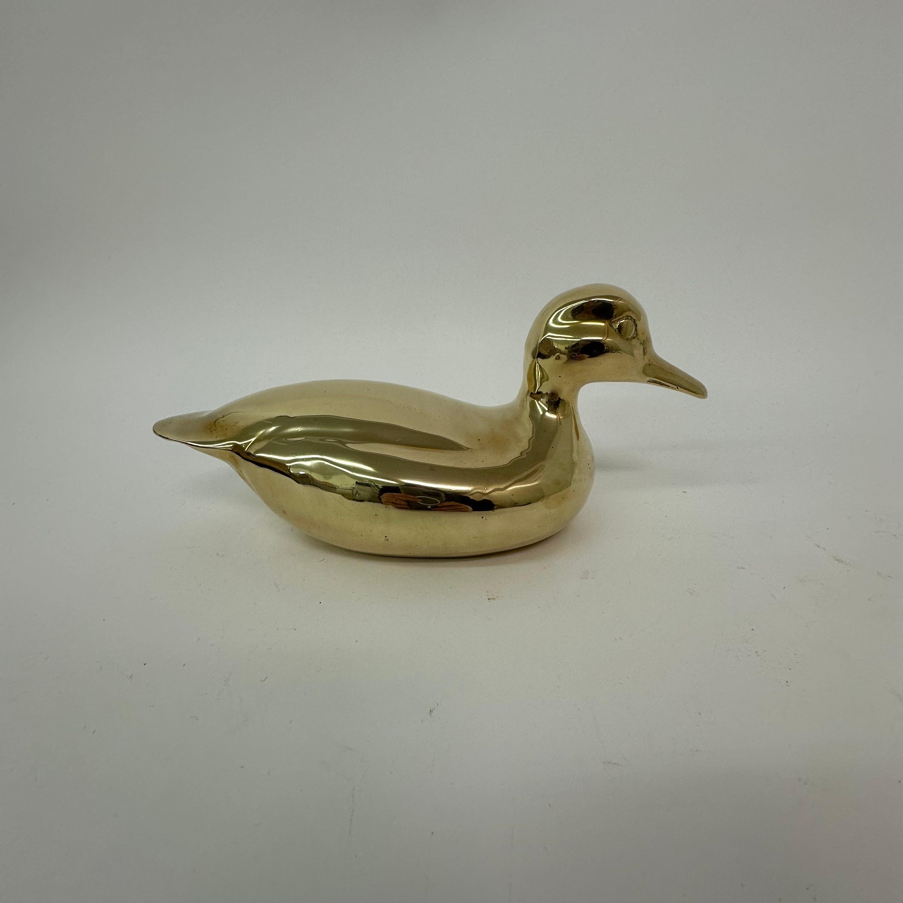 Mid Century brass duck sculpture 1970’s In Good Condition For Sale In Delft, NL