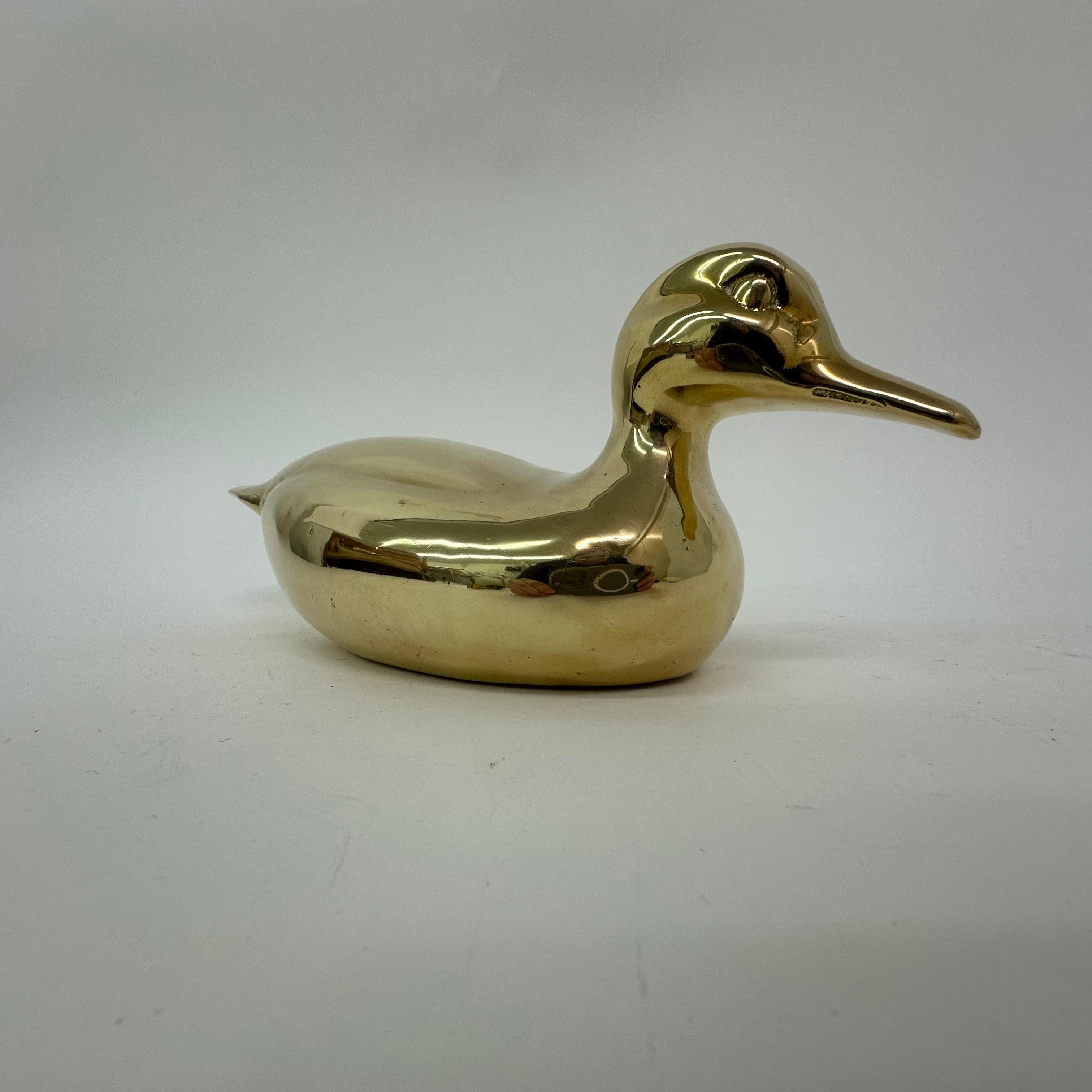 Escultura de pato de latón de mediados de siglo 1970 en venta 1