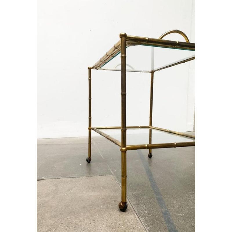 Chariot de service ou table d'appoint en laiton et faux bambou du milieu du siècle, années 1960 Excellent état - En vente à Hamburg, DE