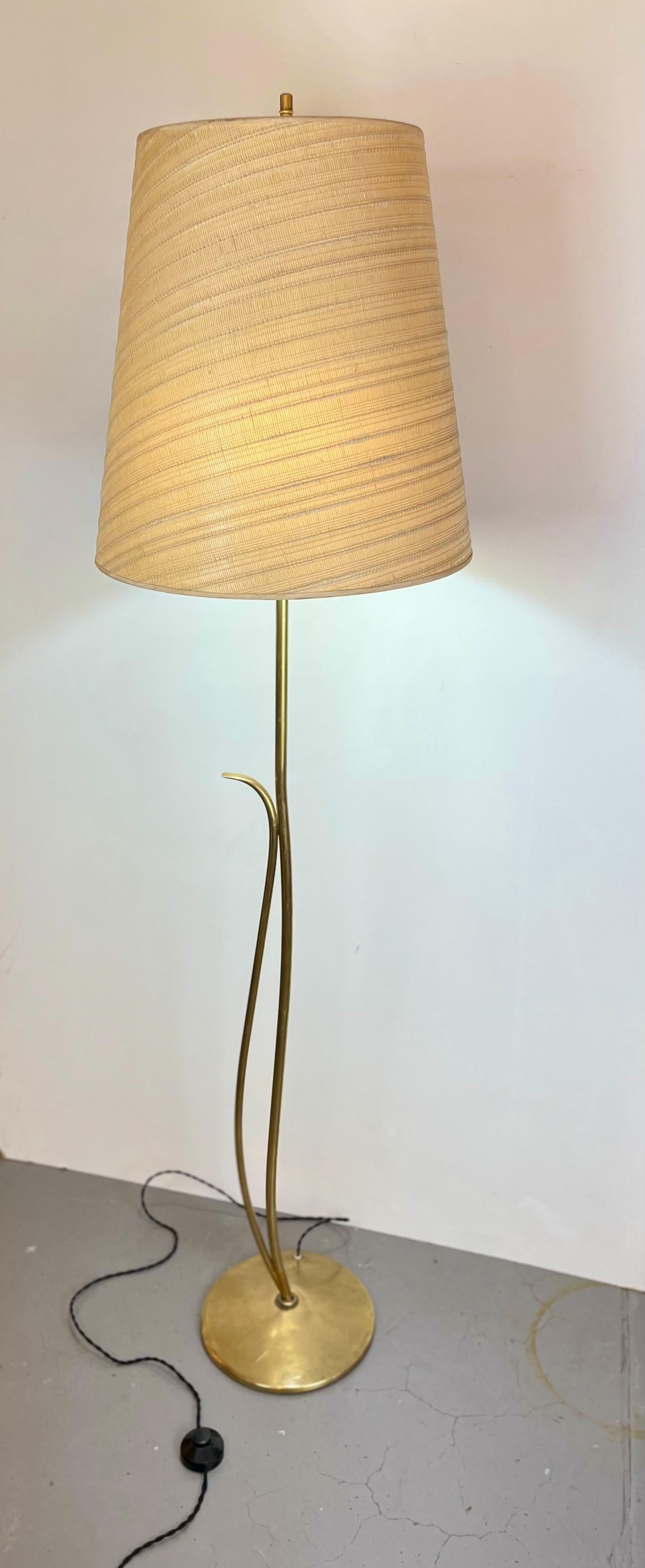 Lampadaire en laiton du milieu du siècle, années 1950 en vente 5