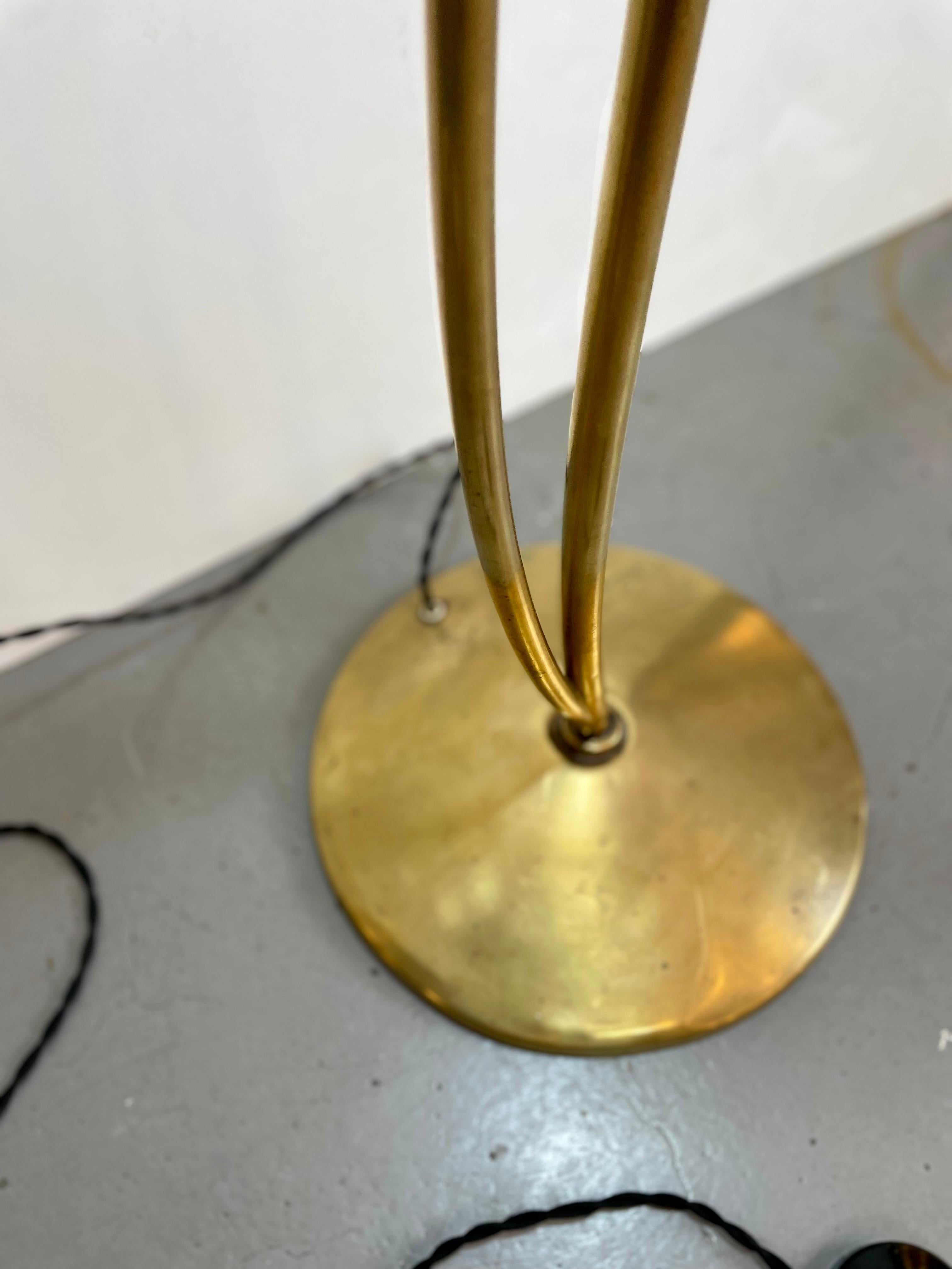 Lampadaire en laiton du milieu du siècle, années 1950 en vente 6