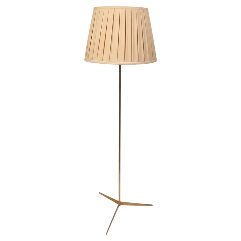 Mid Century Brass Floor Lamp designed by Paul McCobb