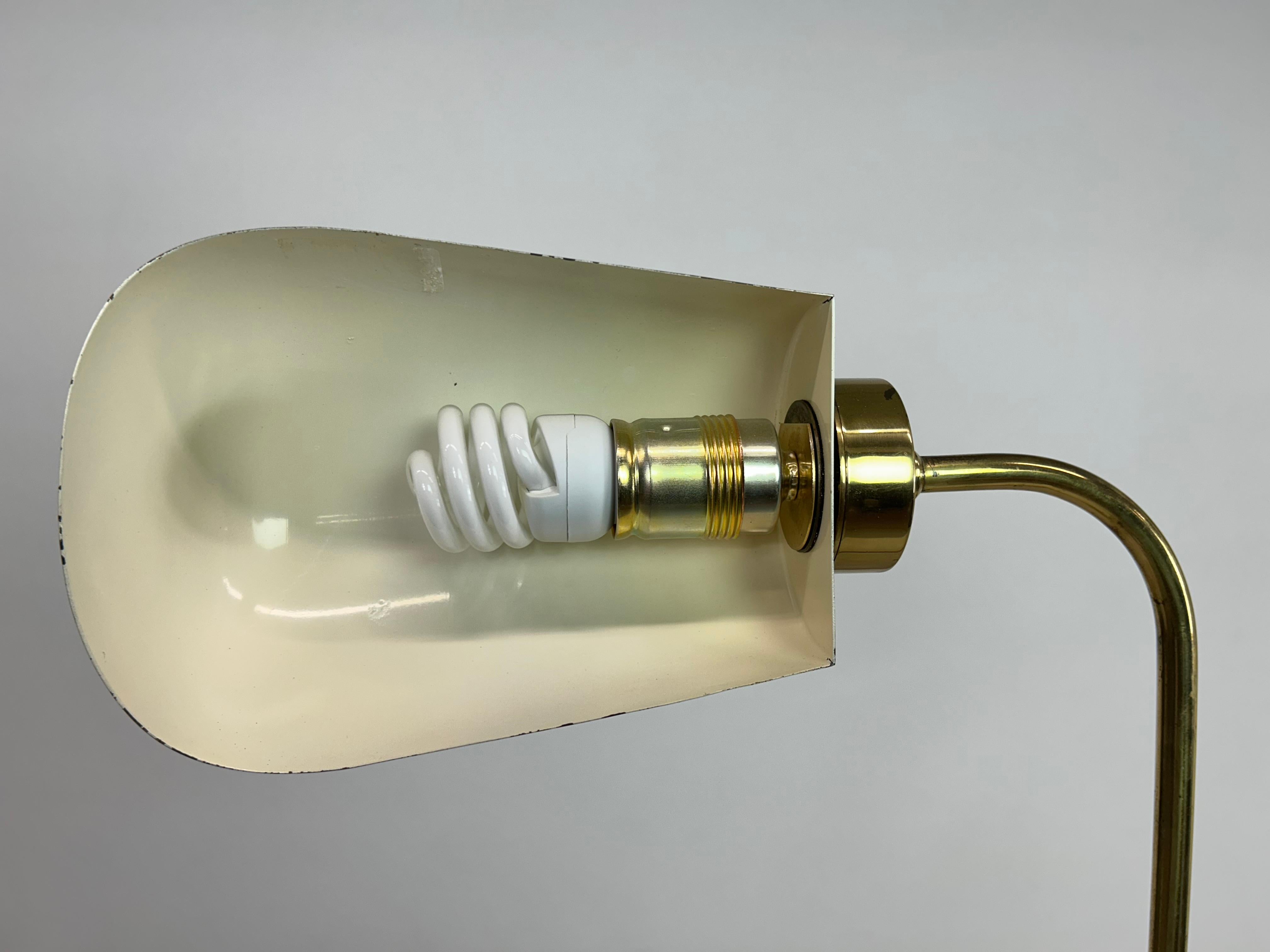 Art Deco Mid-century brass floor lamp For Sale