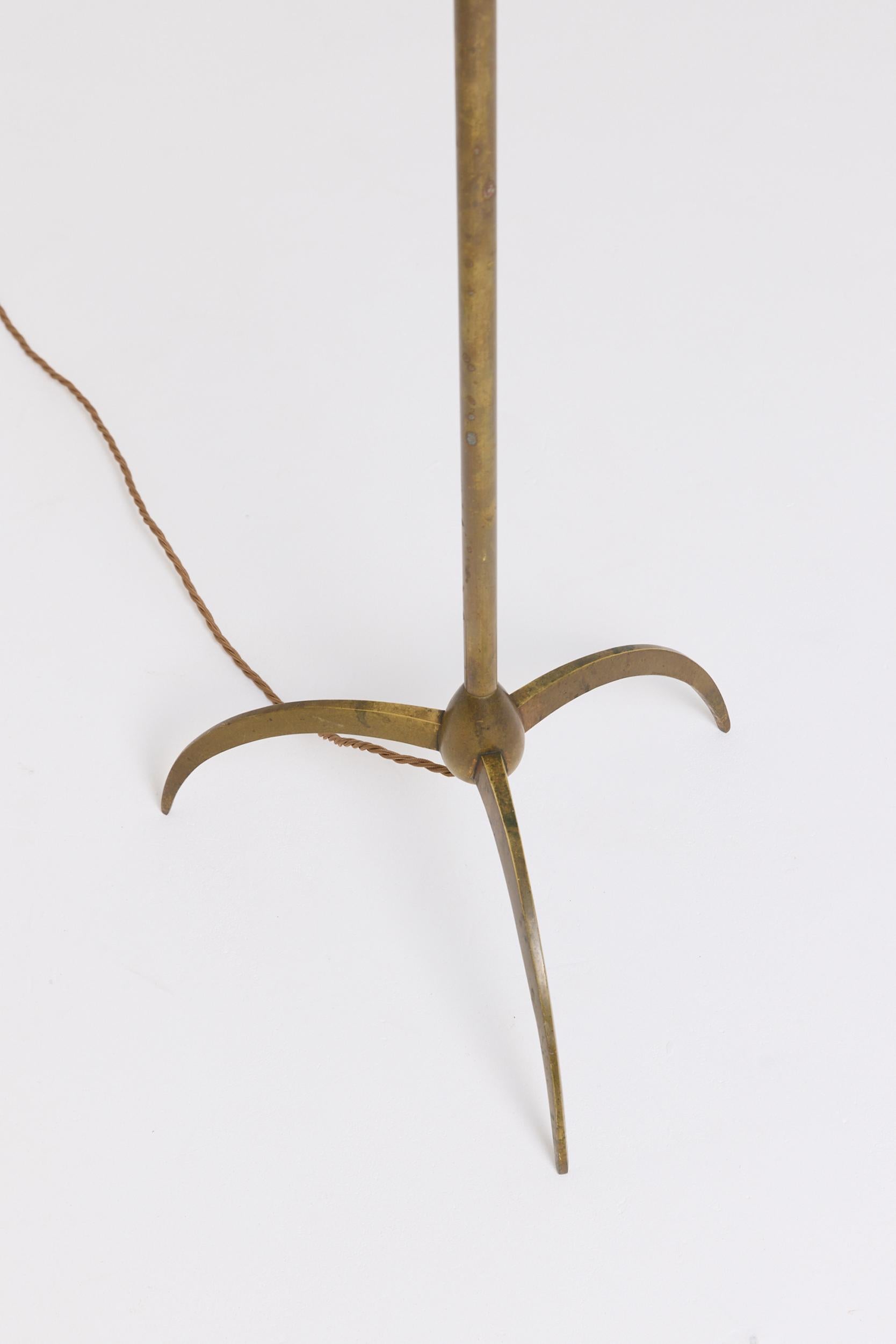 French Mid-Century Brass Floor Lamp For Sale