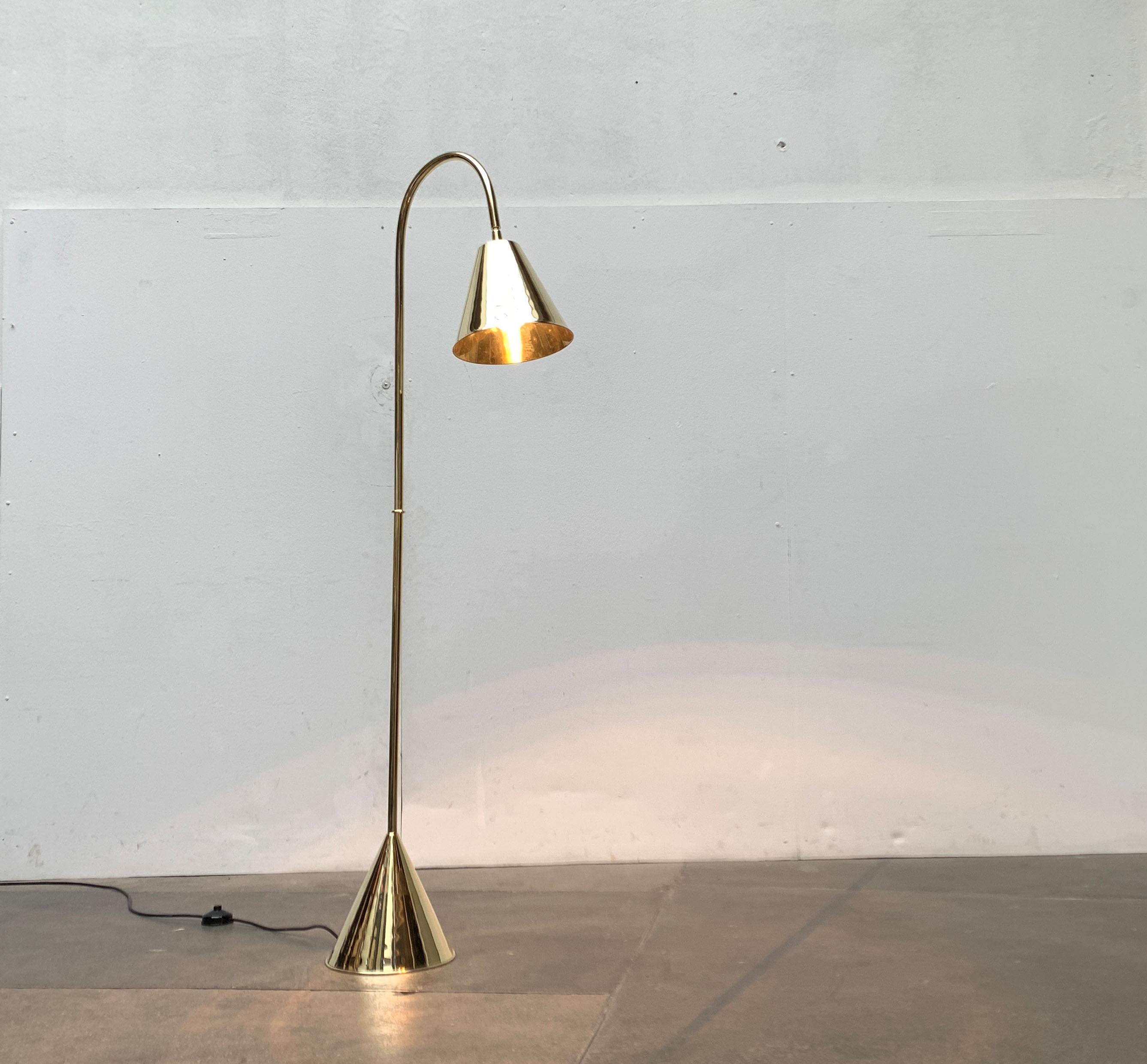 Lampada da terra in ottone di metà secolo nello stile di Jacques Adnet per Valenti, Spagna in vendita 3