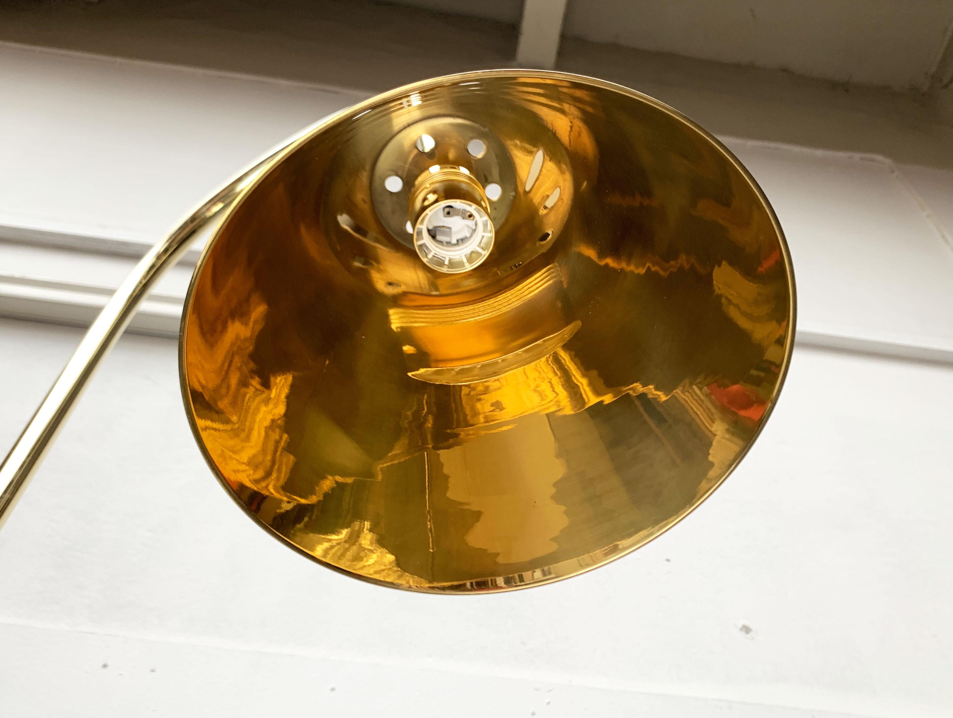 Lampada da terra in ottone di metà secolo nello stile di Jacques Adnet per Valenti, Spagna in vendita 6