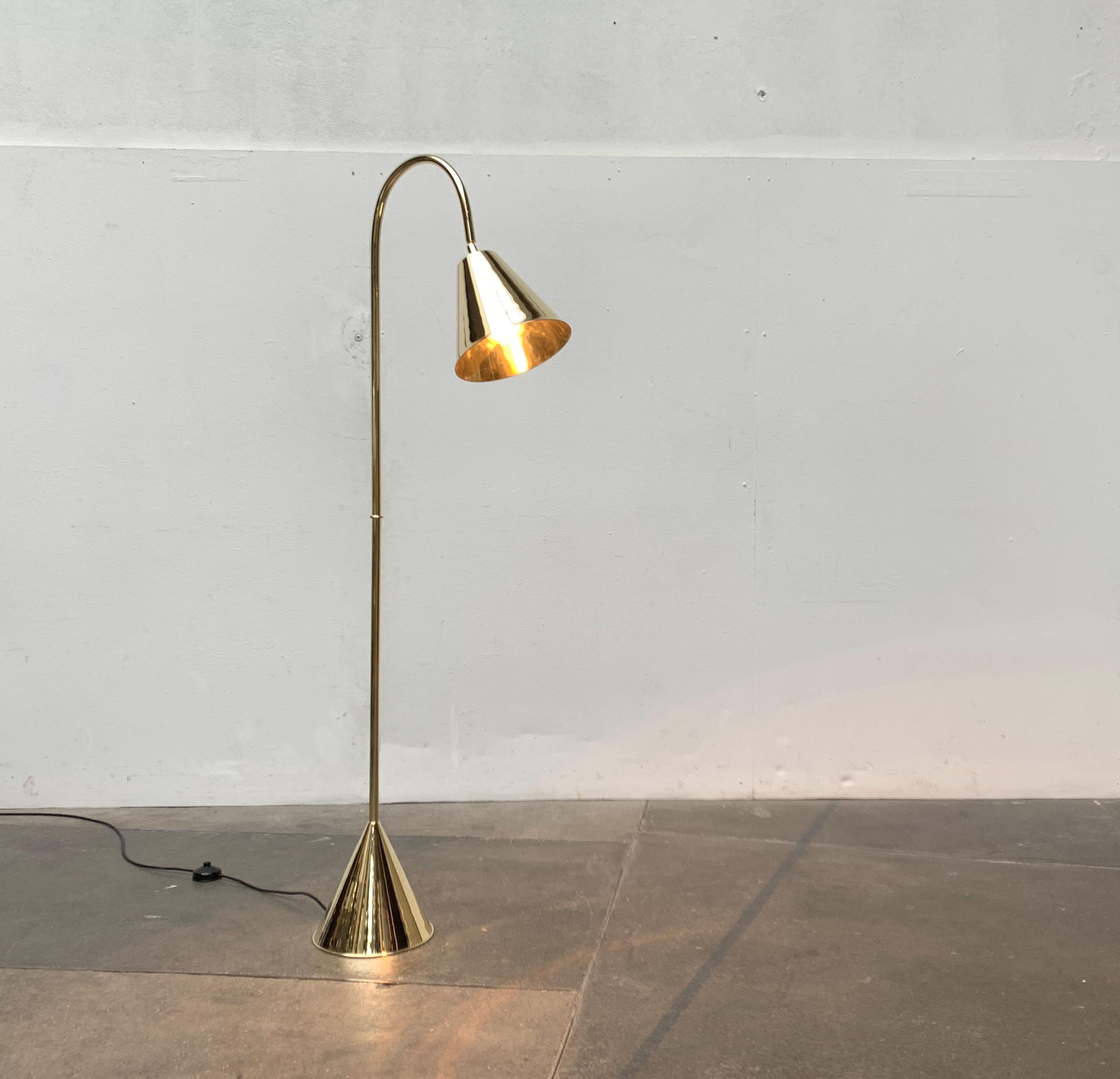 Lampada da terra in ottone di metà secolo nello stile di Jacques Adnet per Valenti, Spagna in vendita 11