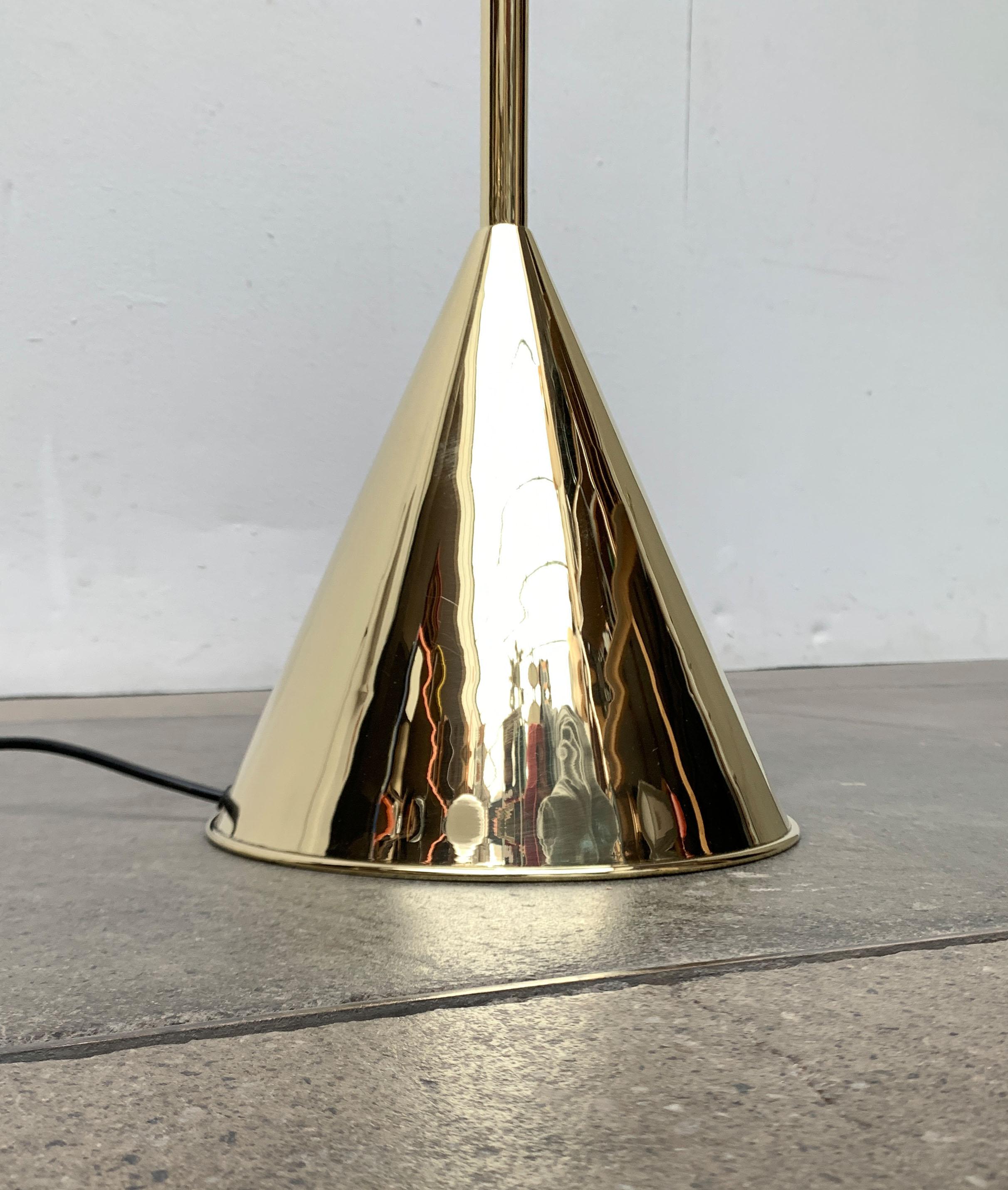 Lampada da terra in ottone di metà secolo nello stile di Jacques Adnet per Valenti, Spagna In condizioni buone in vendita a Hamburg, DE