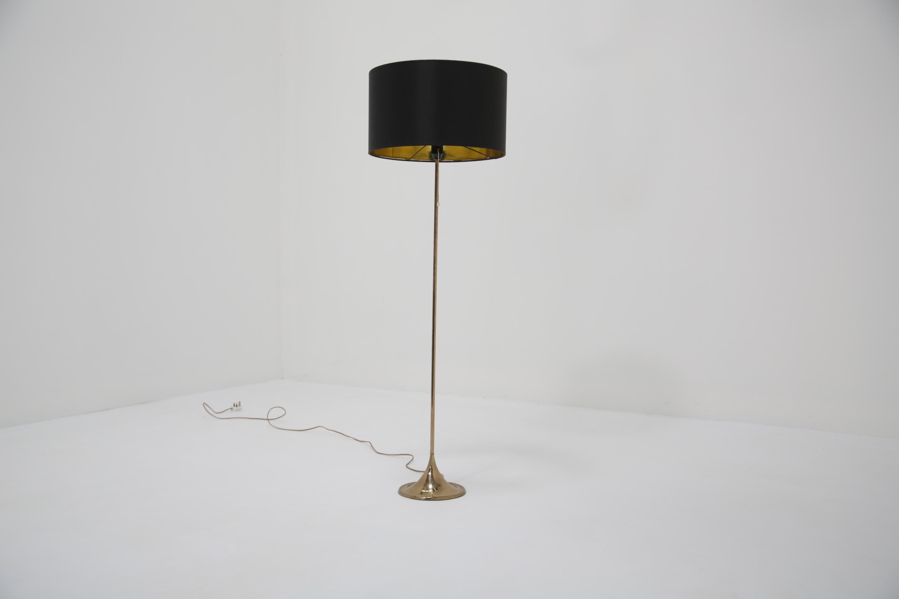 Lampadaire en laiton du milieu du siècle Model No. G-025 par Alf Svensson pour Bergboms, 1960. Bon état - En vente à Dublin 8, IE
