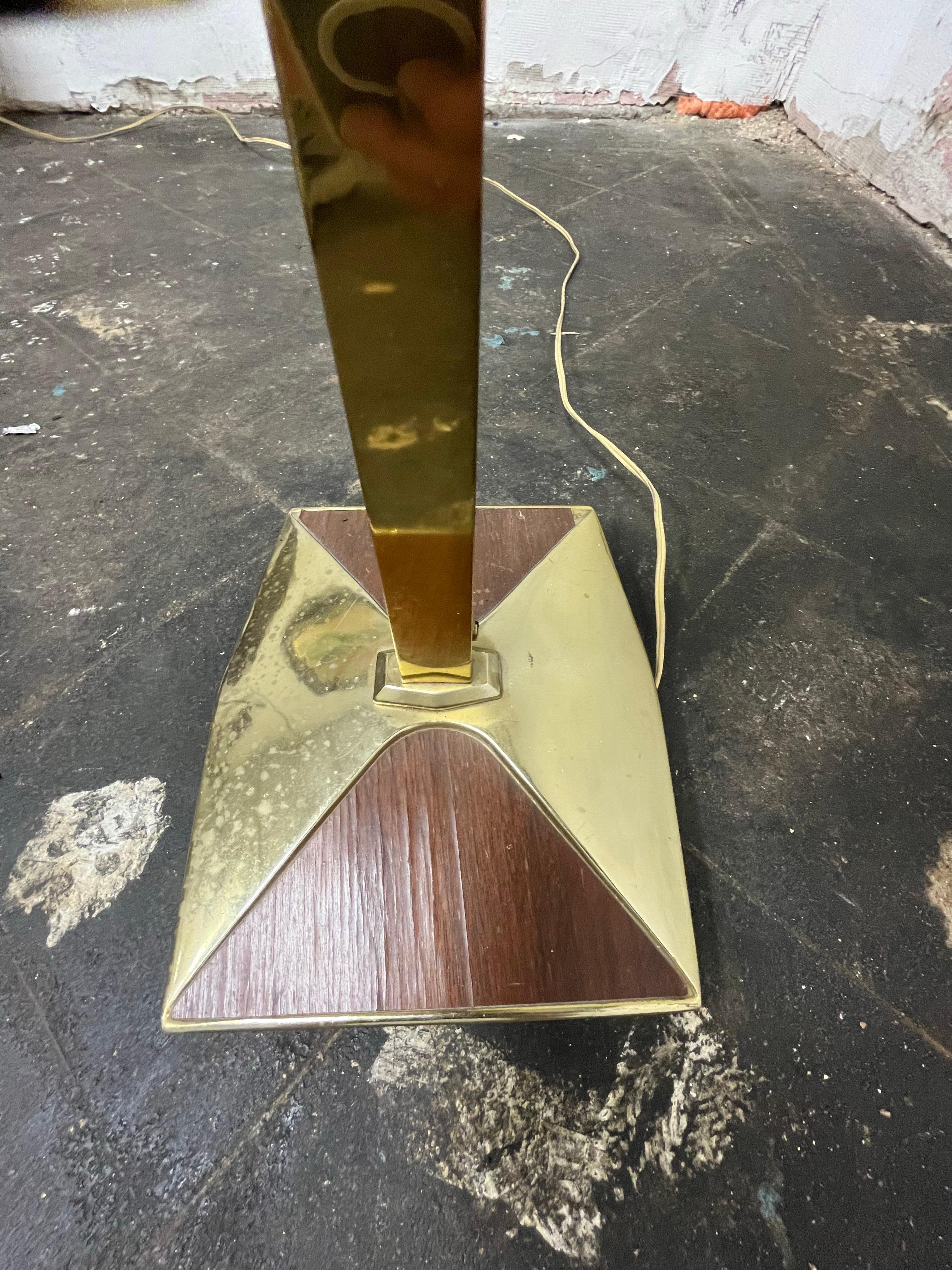 Lampada da terra in ottone del metà secolo scorso Parzinger Laurel Thurston in vendita 3