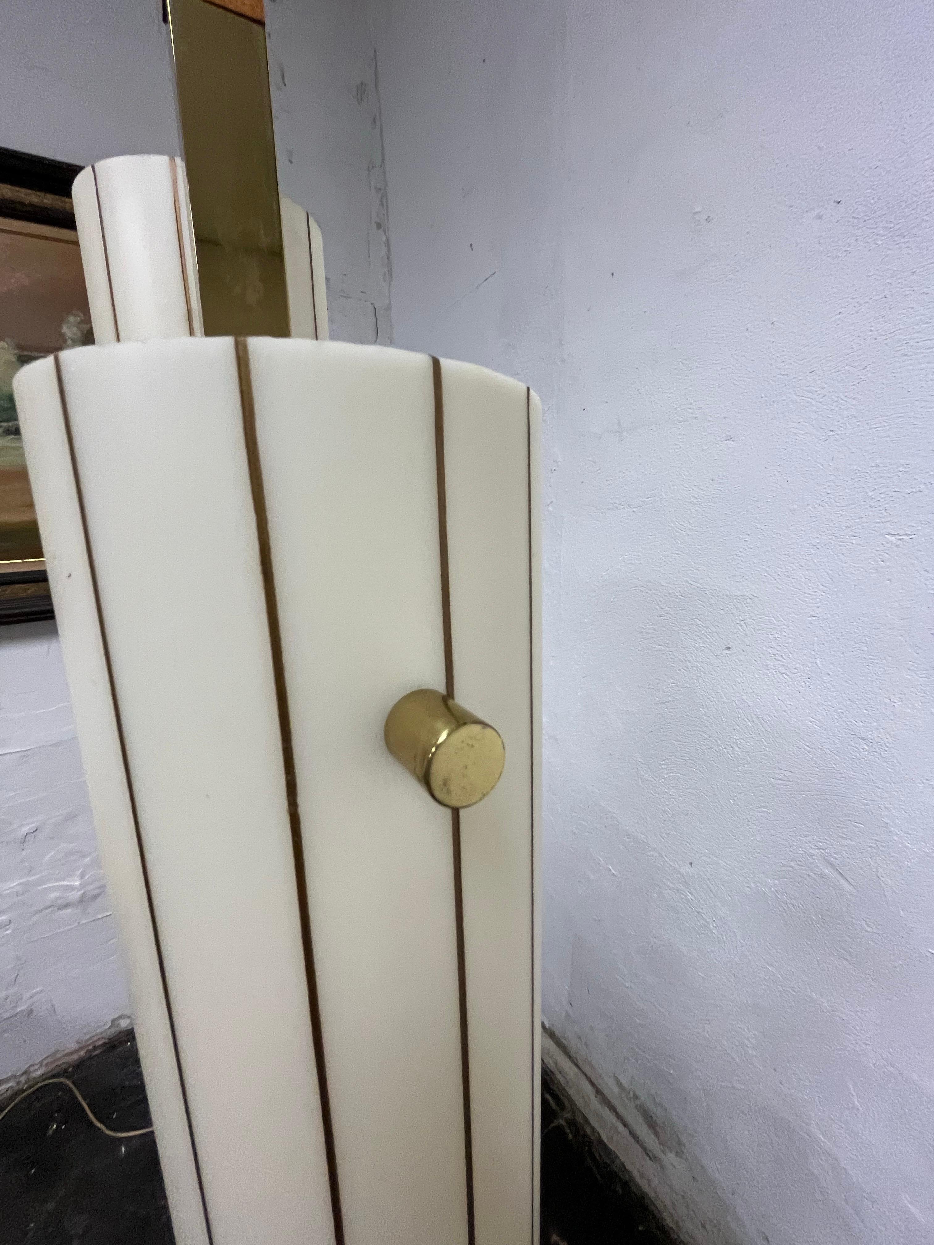 Lampada da terra in ottone del metà secolo scorso Parzinger Laurel Thurston in vendita 5
