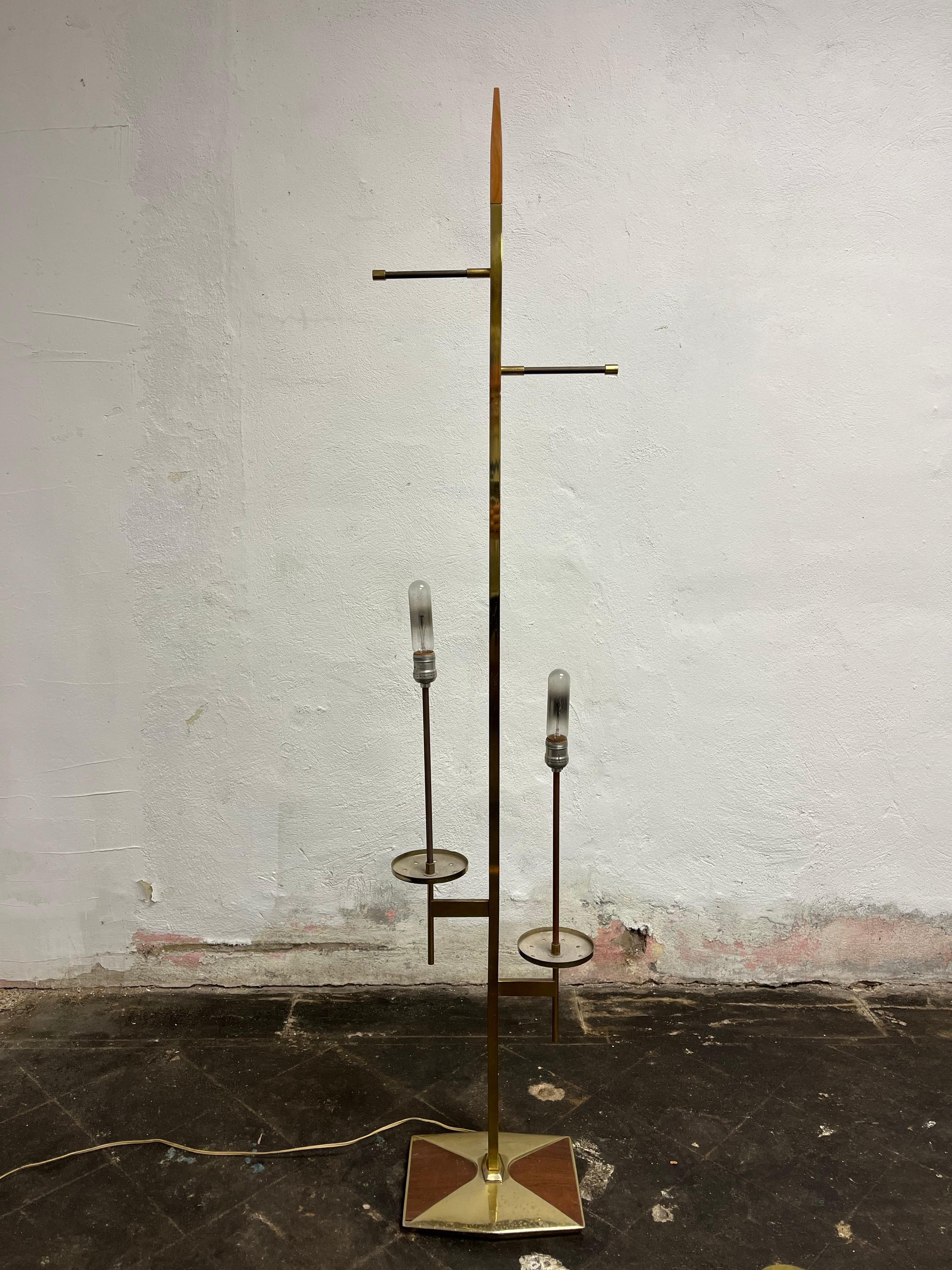 Lampada da terra in ottone del metà secolo scorso Parzinger Laurel Thurston in vendita 8