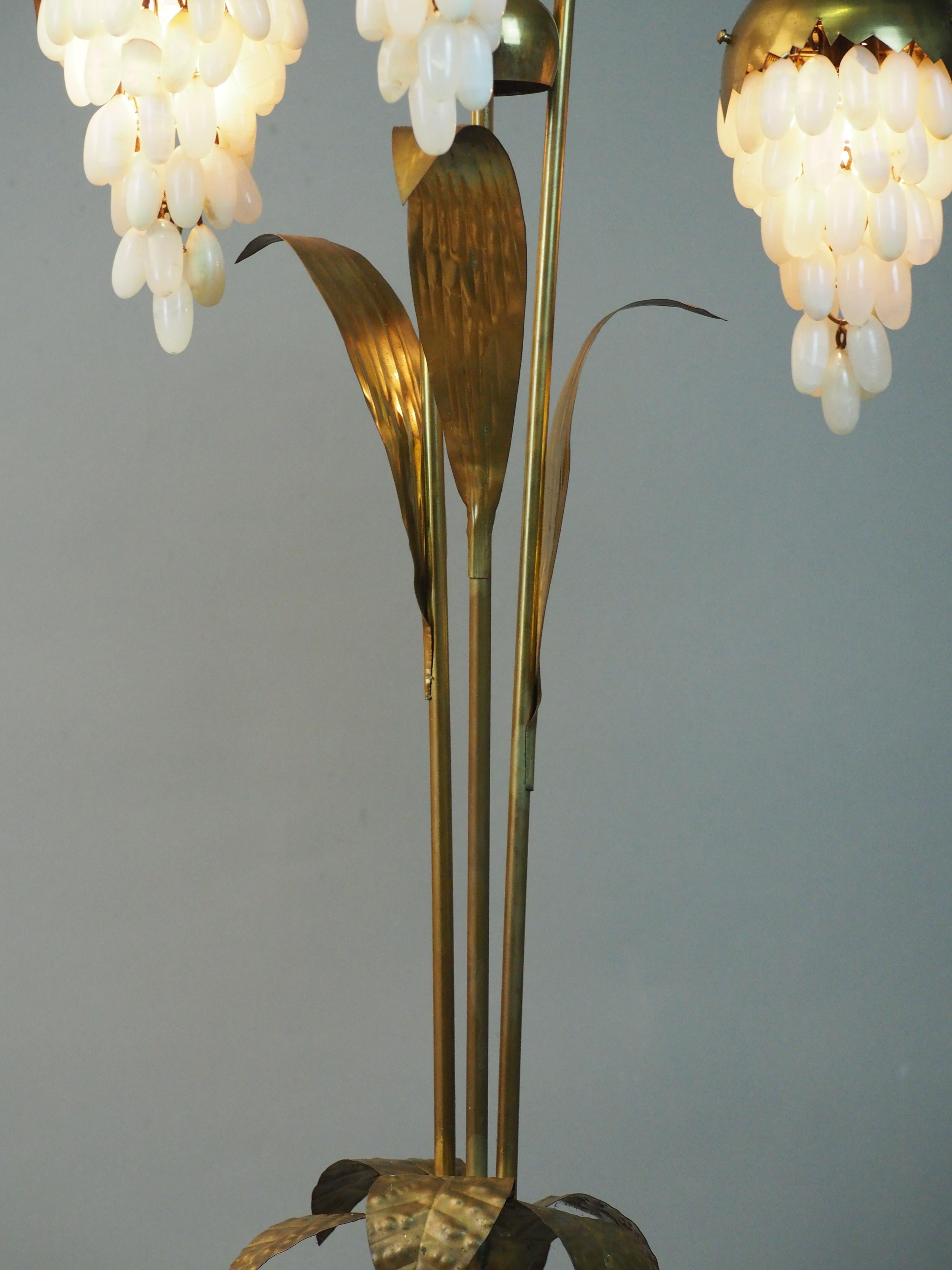 Mid-Century Brass Floor Lamp with Leafs and Alabaster Grapes, circa 1950s For Sale 4