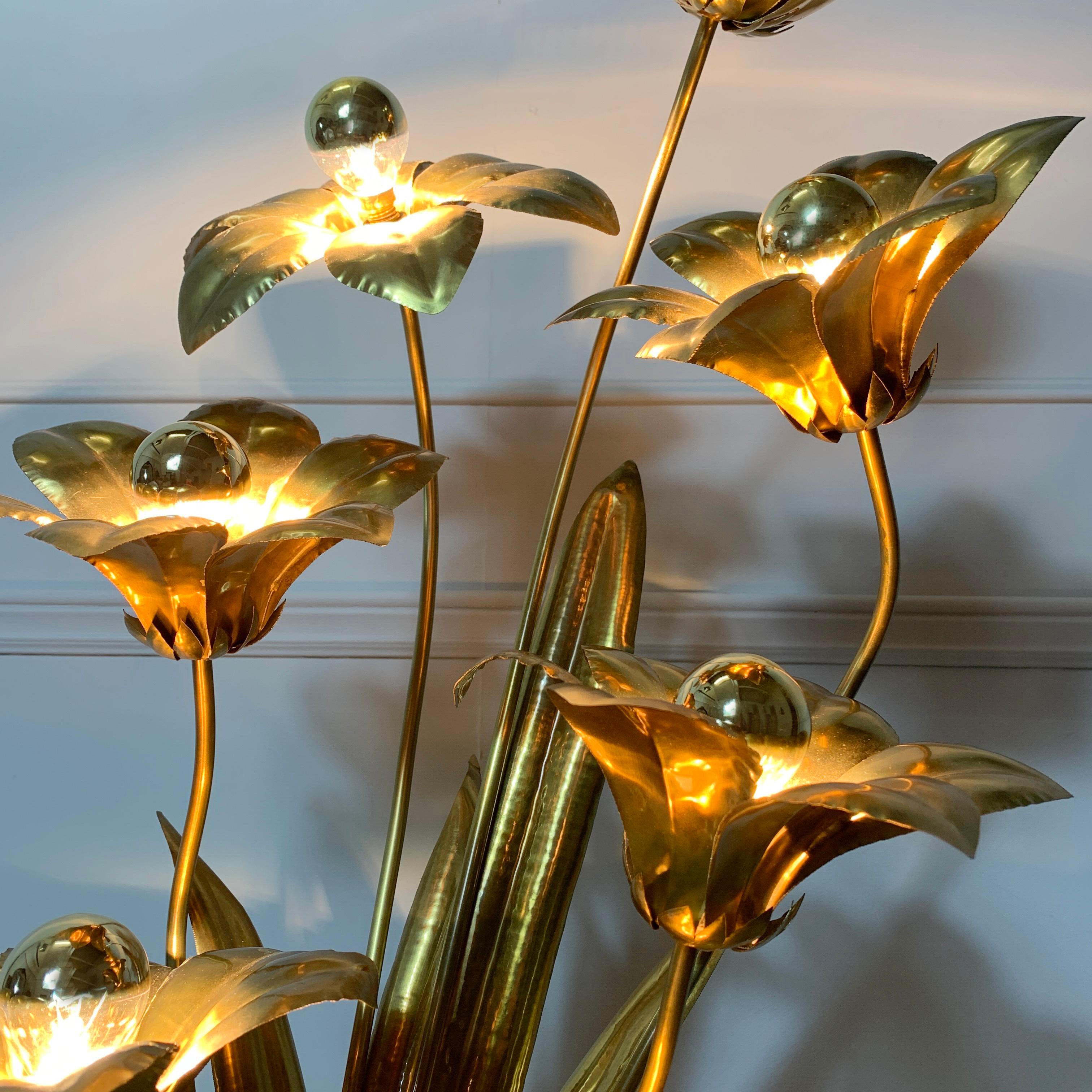 Hand-Crafted Midcentury Brass Flower Table Lamp, 1970s