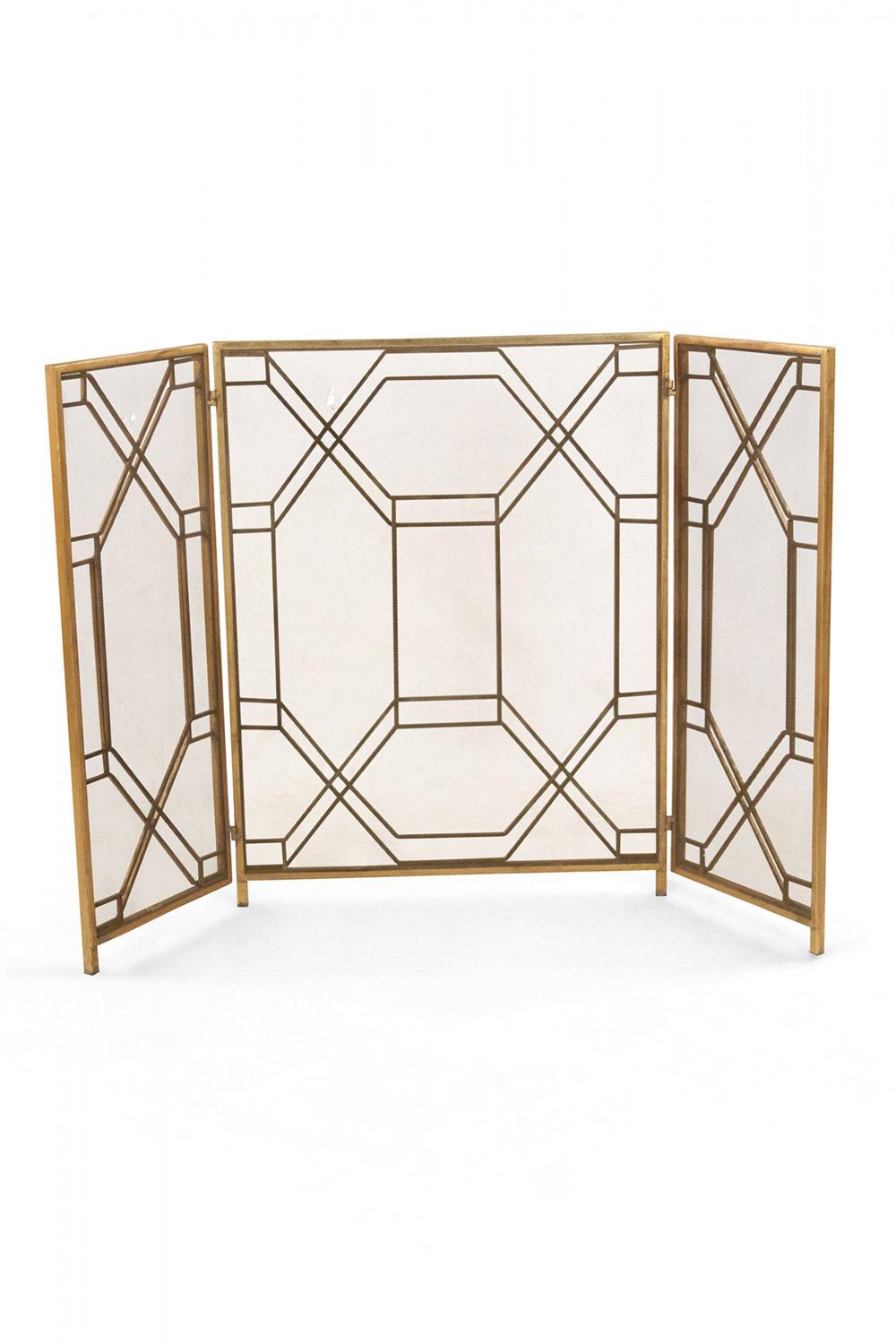 Mid-Century Messing gerahmt Tri-Fold Kaminschirm im Zustand „Gut“ im Angebot in Queens, NY