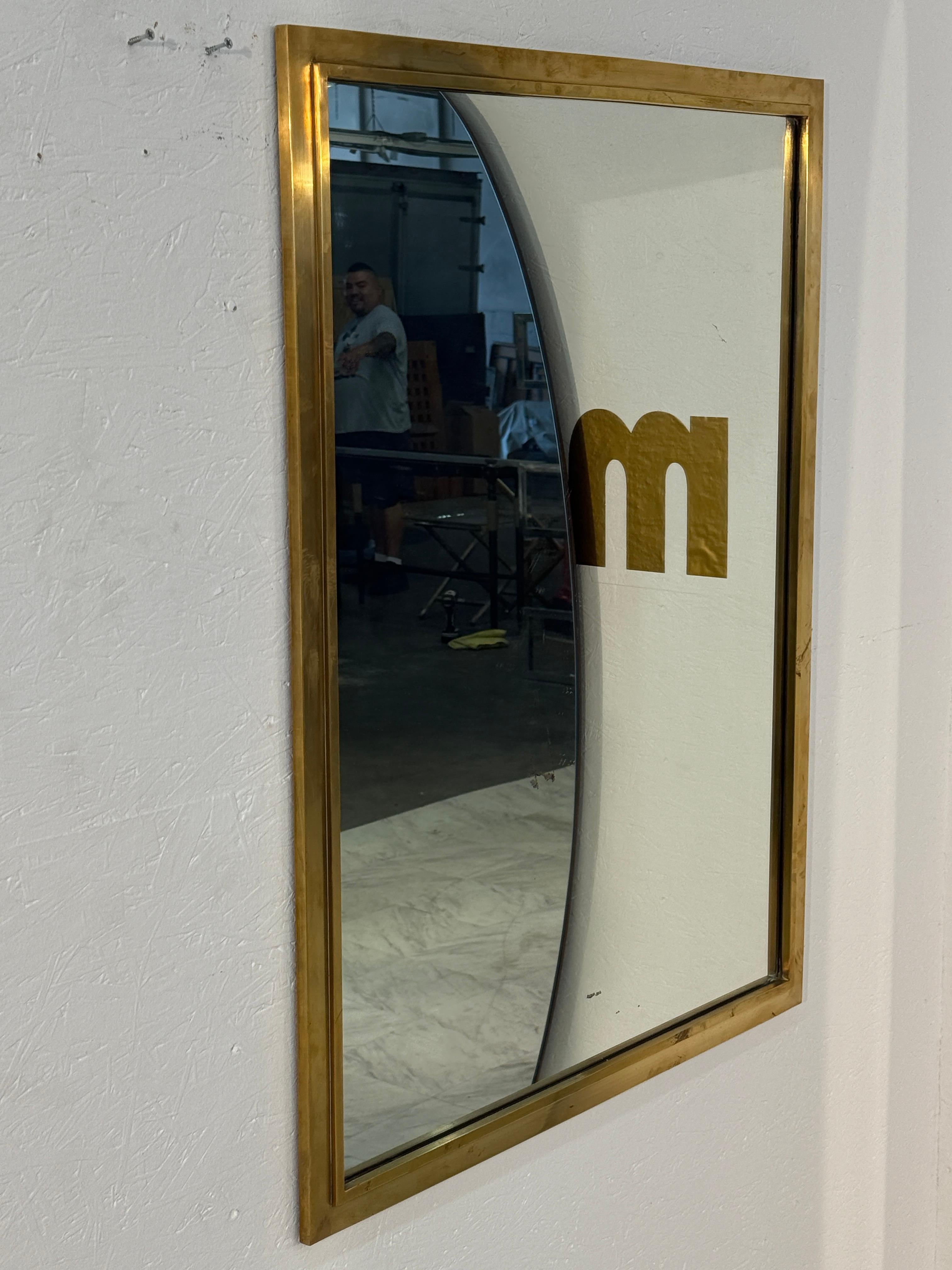 Moderne Miroir mural en laiton du milieu du siècle, Italie, années 1950 en vente