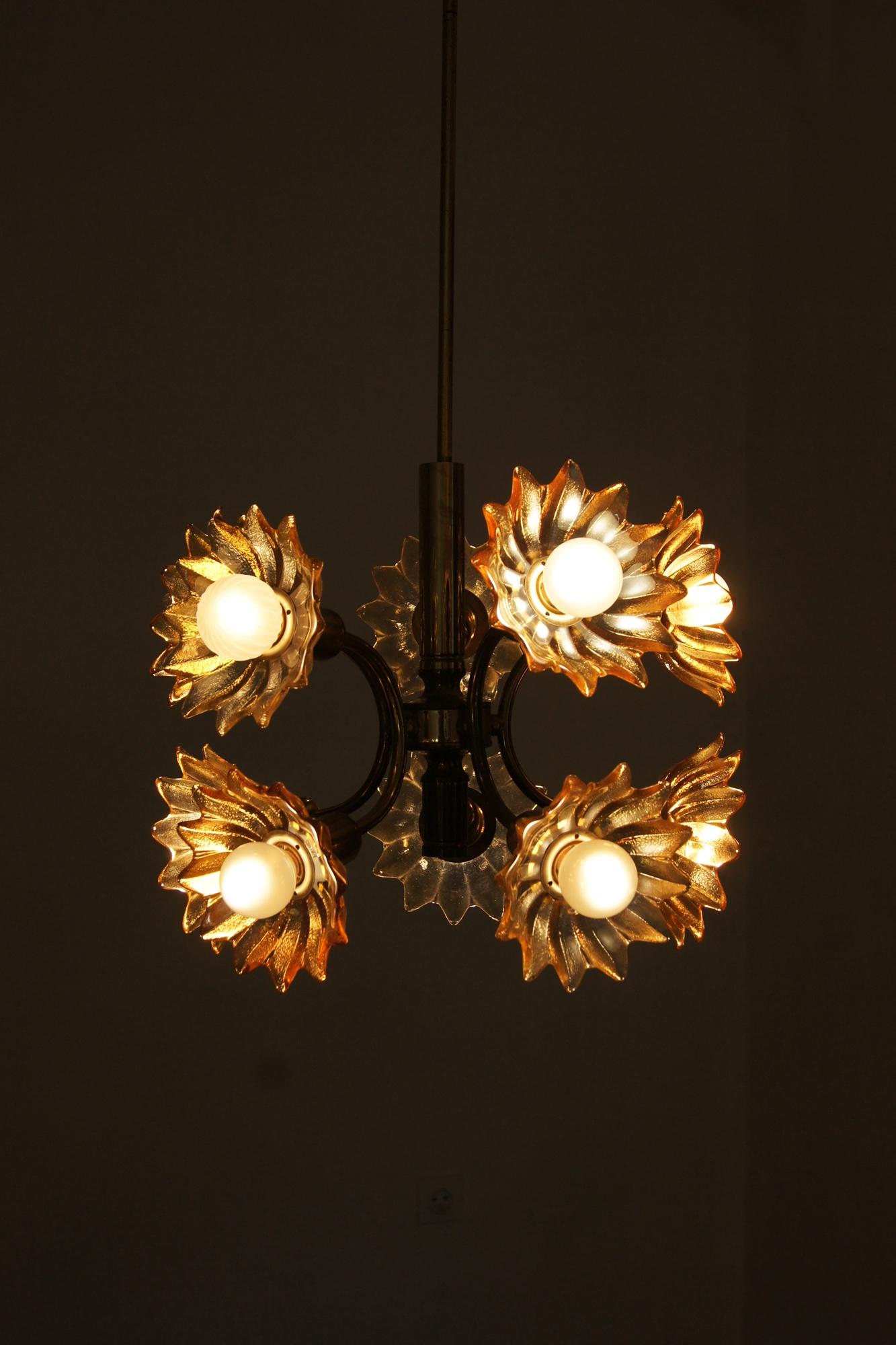 Lampada da soffitto di metà secolo in ottone e vetro di Sische Leuchten in vendita 1