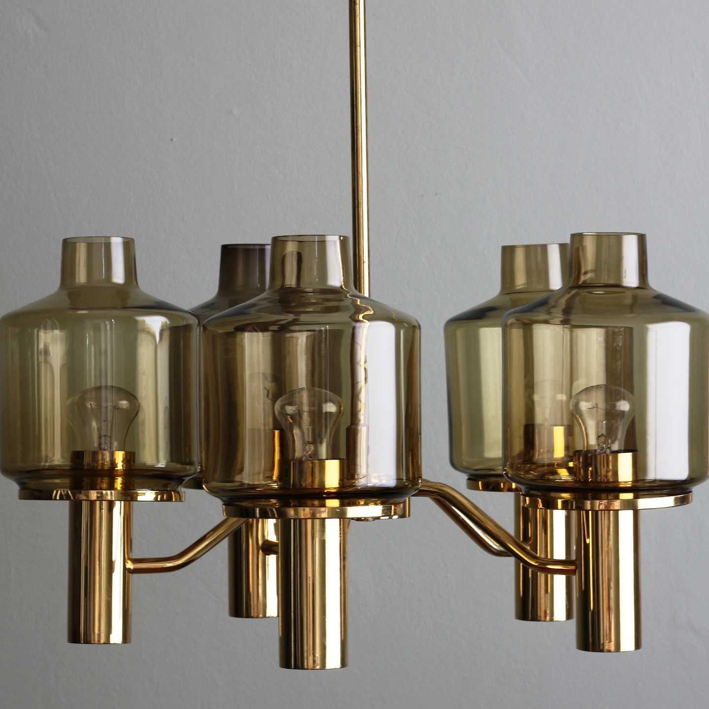 Midcentury Brass Glass Chandelier Hans-Agne Jakobsson, 1960s (Moderne der Mitte des Jahrhunderts)