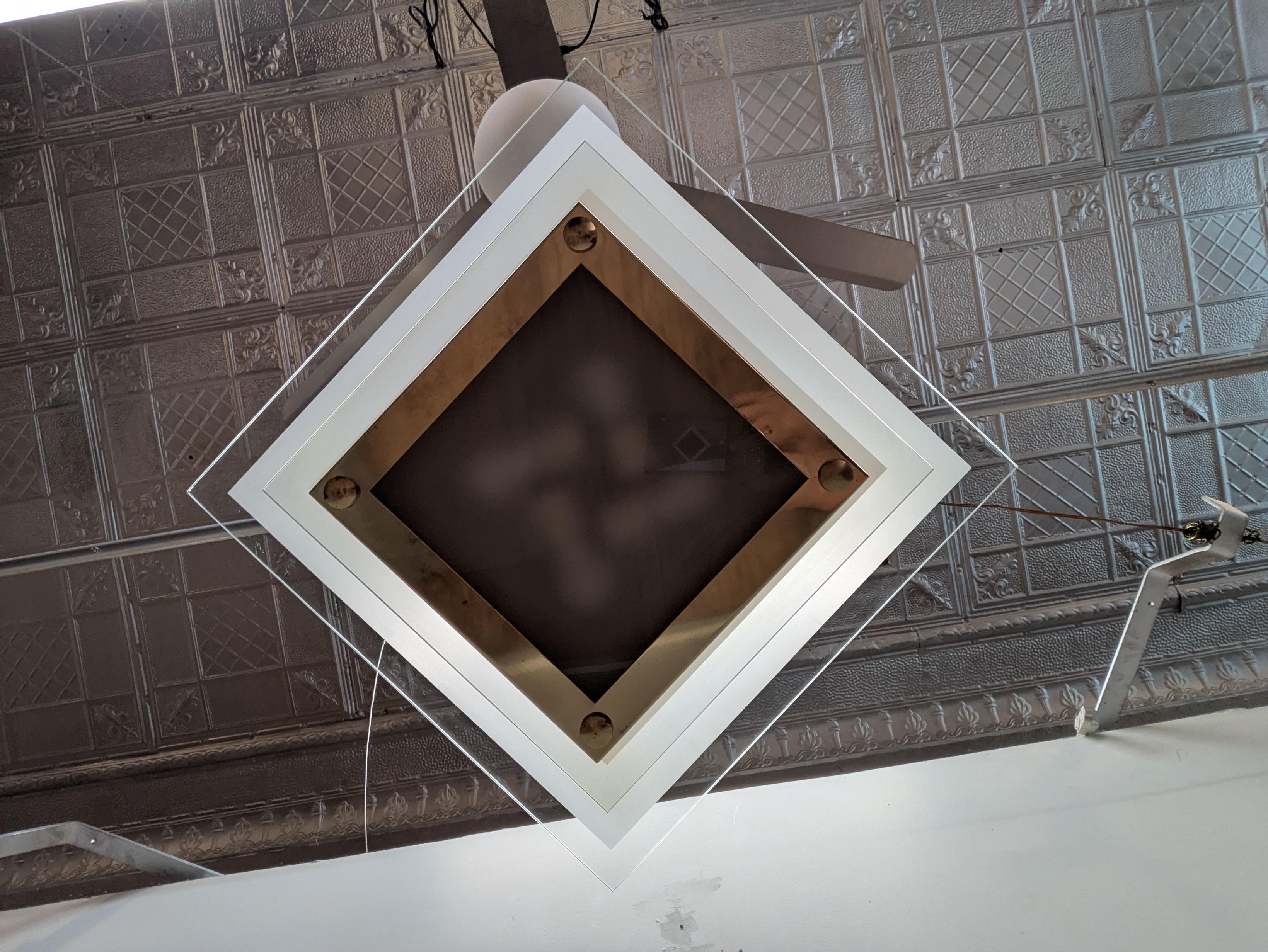Fin du 20e siècle Lustre en laiton et verre du milieu du siècle à la manière de PETITOT en vente