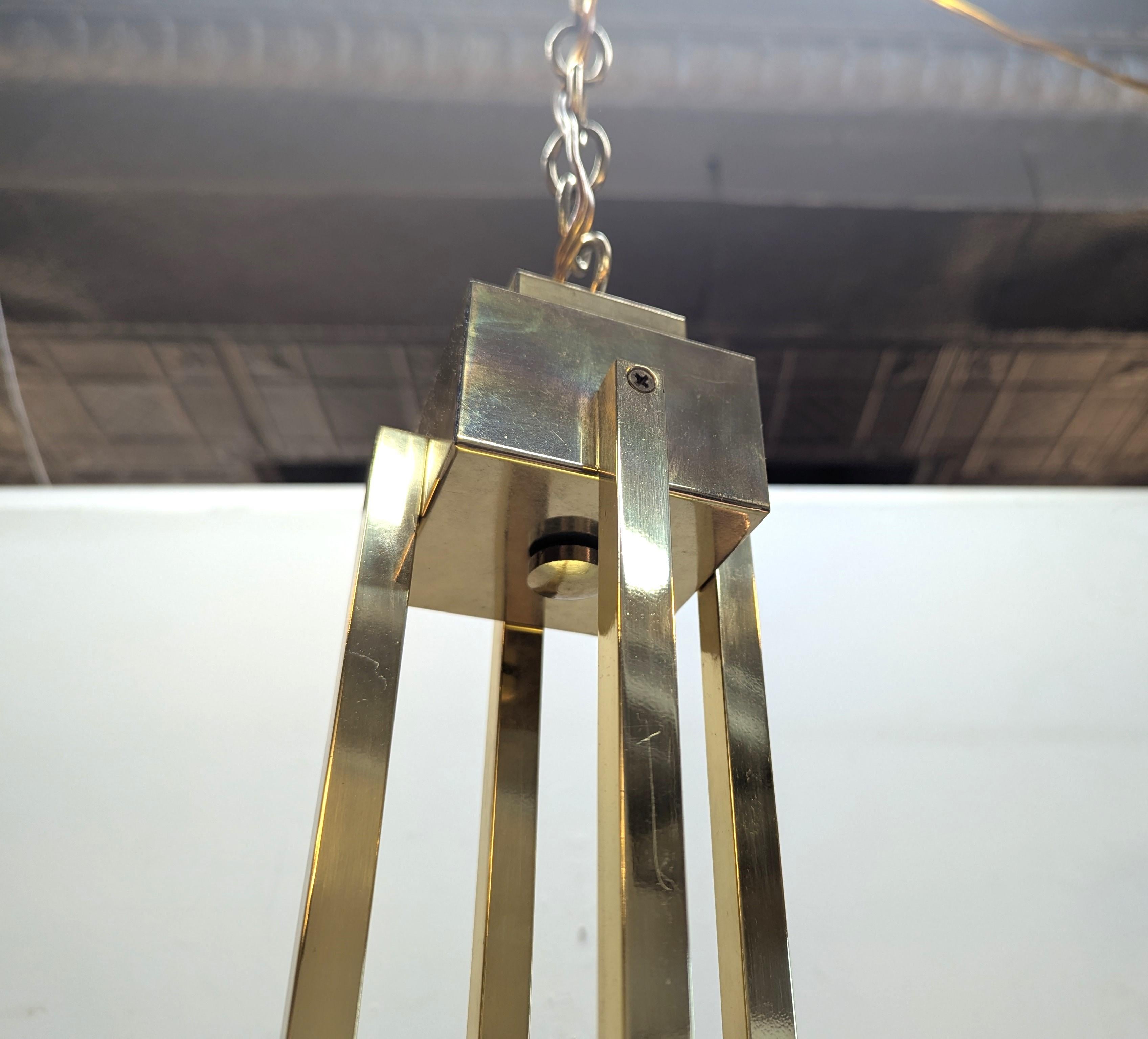 Lustre en laiton et verre du milieu du siècle à la manière de PETITOT en vente 1