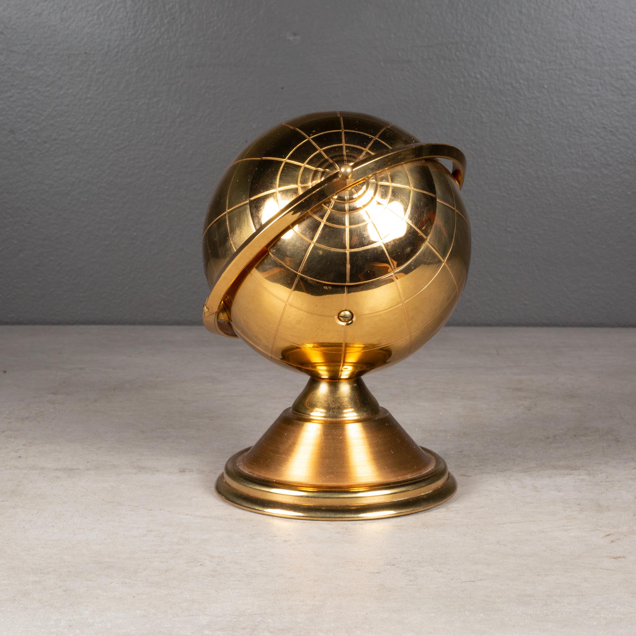 Mid-century Brass Globe Ashtray c.1960 In Good Condition In San Francisco, CA