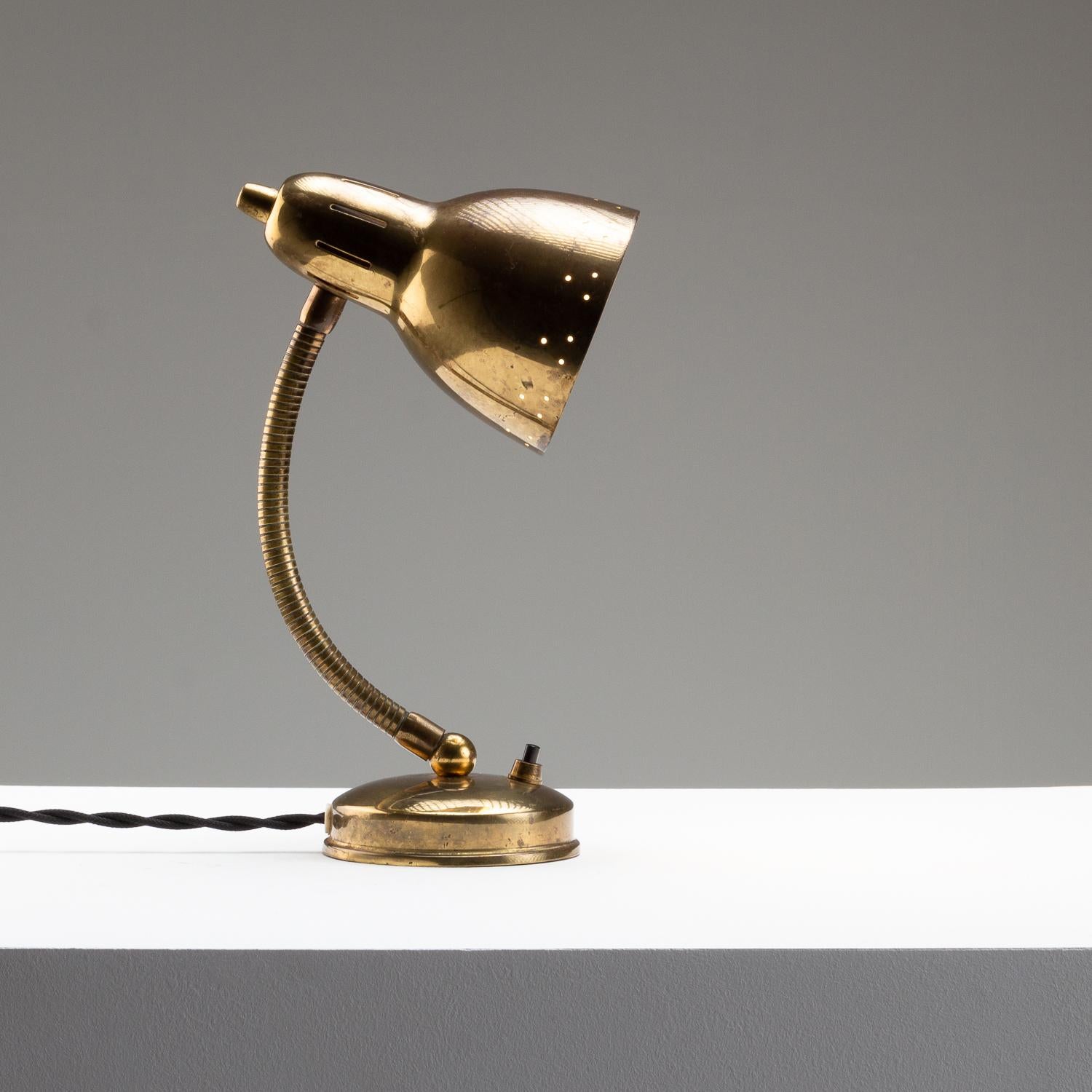 brass gooseneck lamp