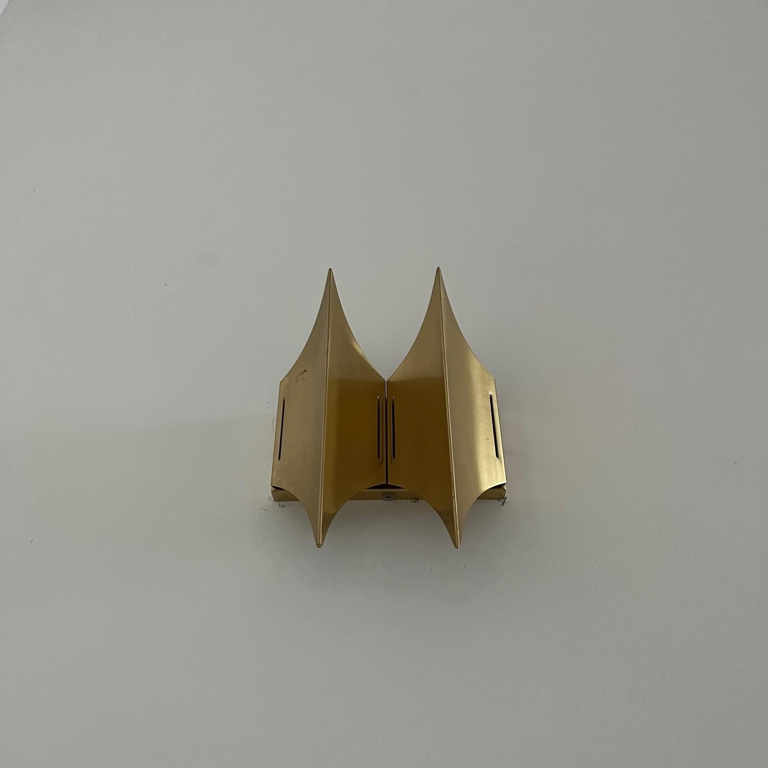 Mid-Century Brass Gothic Wall Lights by Bent Karlby '2 Pieces Available' In Good Condition For Sale In London, GB