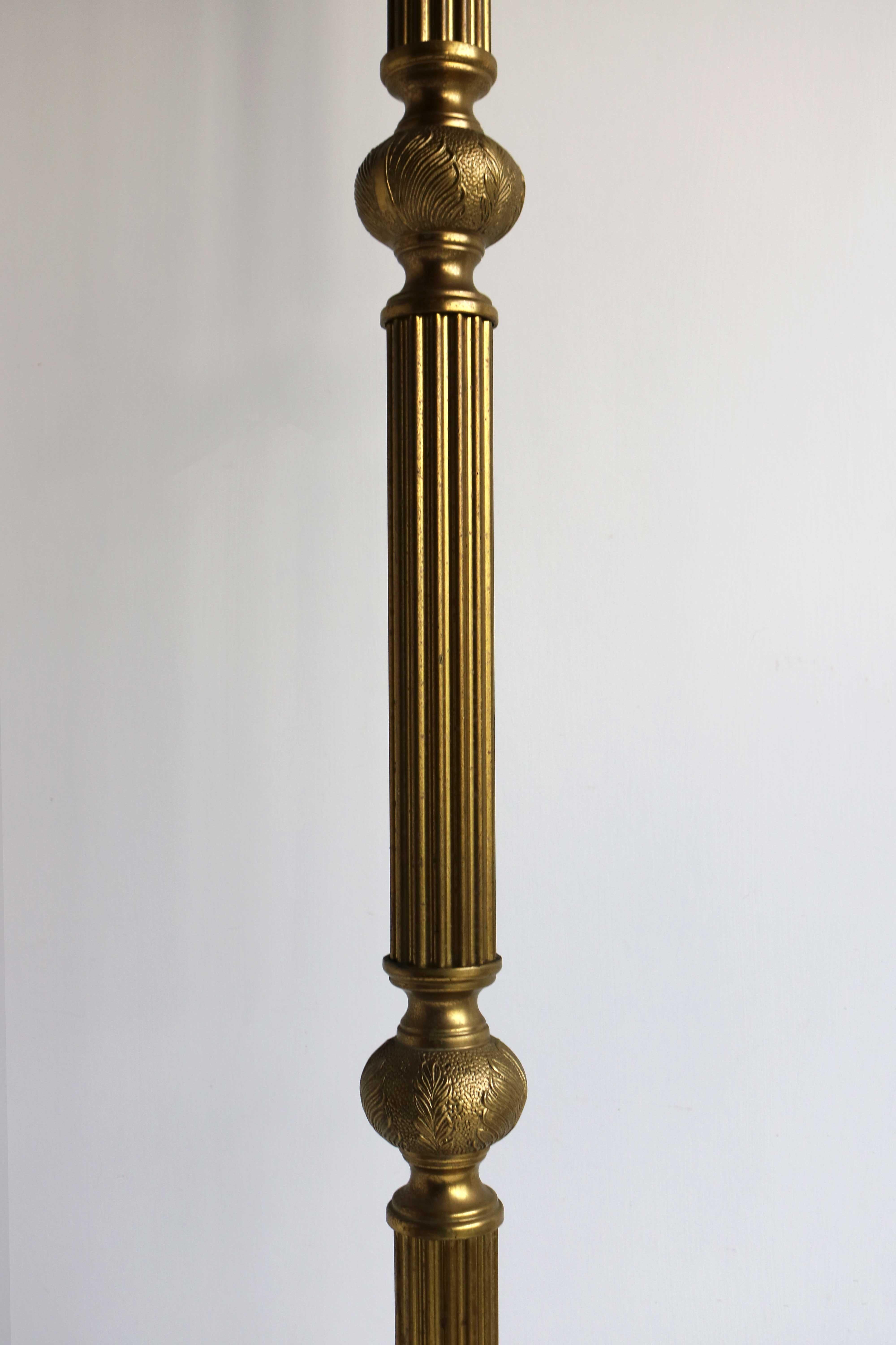 Mid-Century Brass Italian Coat Hat Rack Hall Tree Stand Lions Heads Claw Foot In Good Condition In Ijzendijke, NL