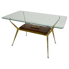 Tavolino italiano di metà secolo in ottone con piano in vetro, anni '50