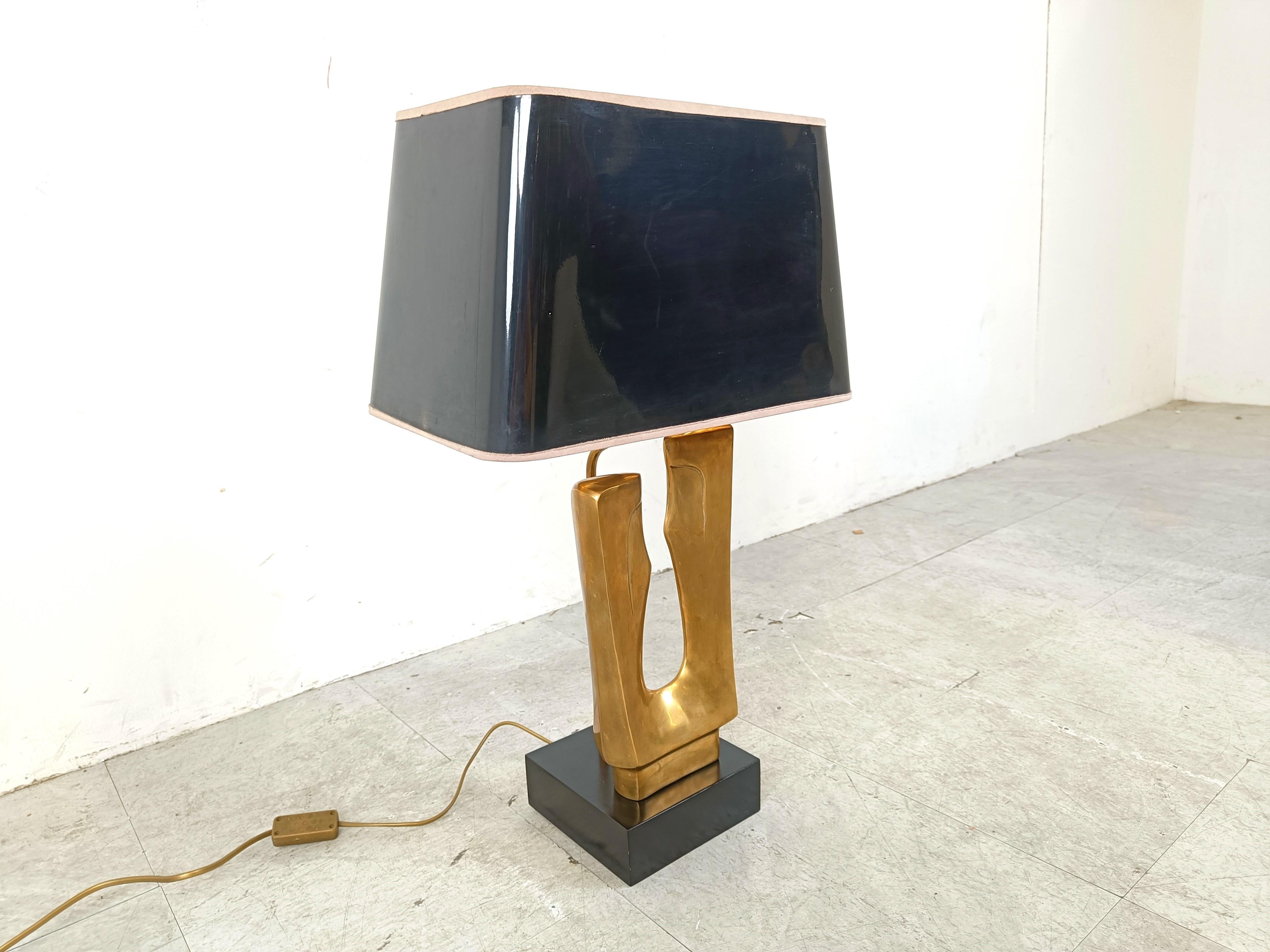 Mid century brass leaf table lamp, 1970s In Good Condition For Sale In HEVERLEE, BE