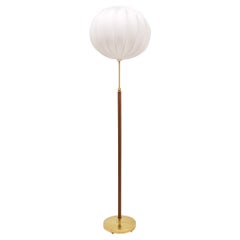 Mid-Century-Stehlampe aus Messing und Leder Falkenbergs Belysning, Schweden, 1960er Jahre