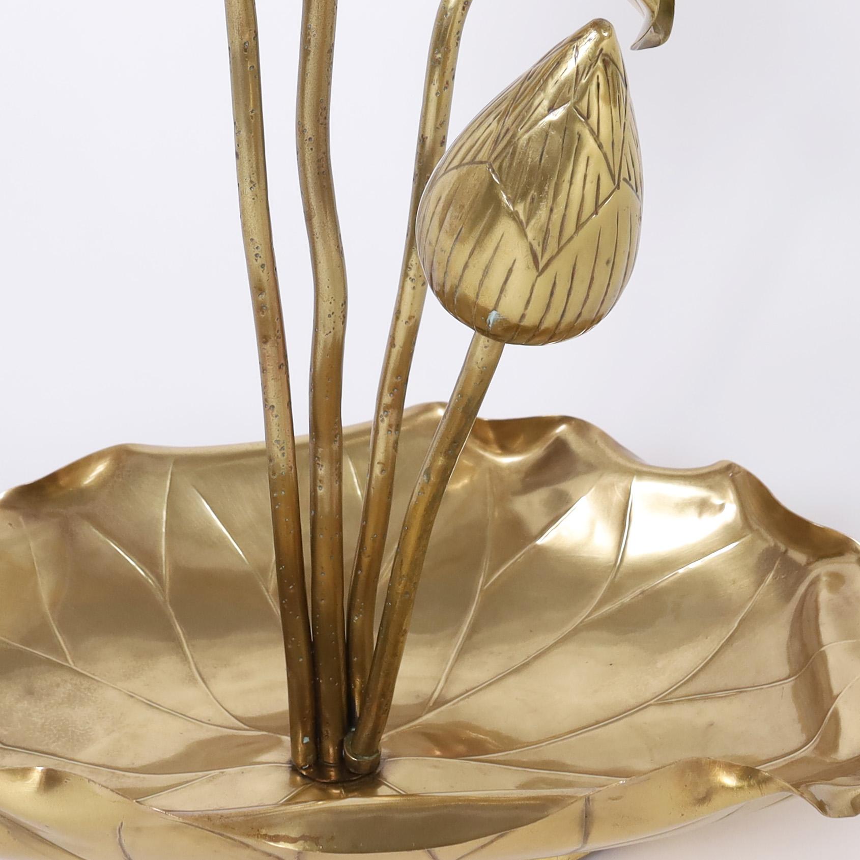 Mid Century Brass Lotus Table Lamp In Good Condition In Palm Beach, FL