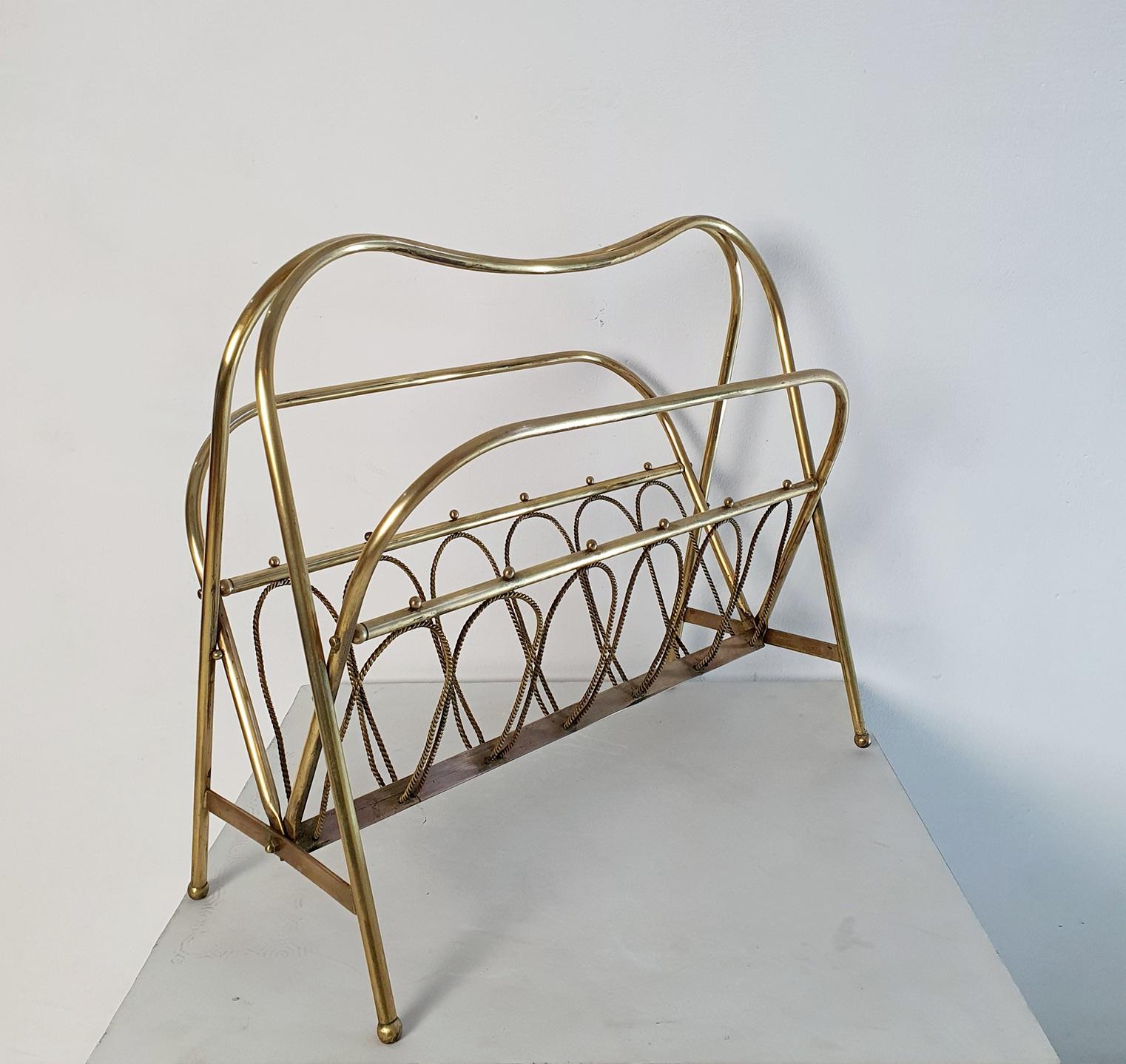 A midcentury magazine rack in brass produced in Italy during the 1950s. The magazine rack has a high quality and the design and production feels very solid. 


 