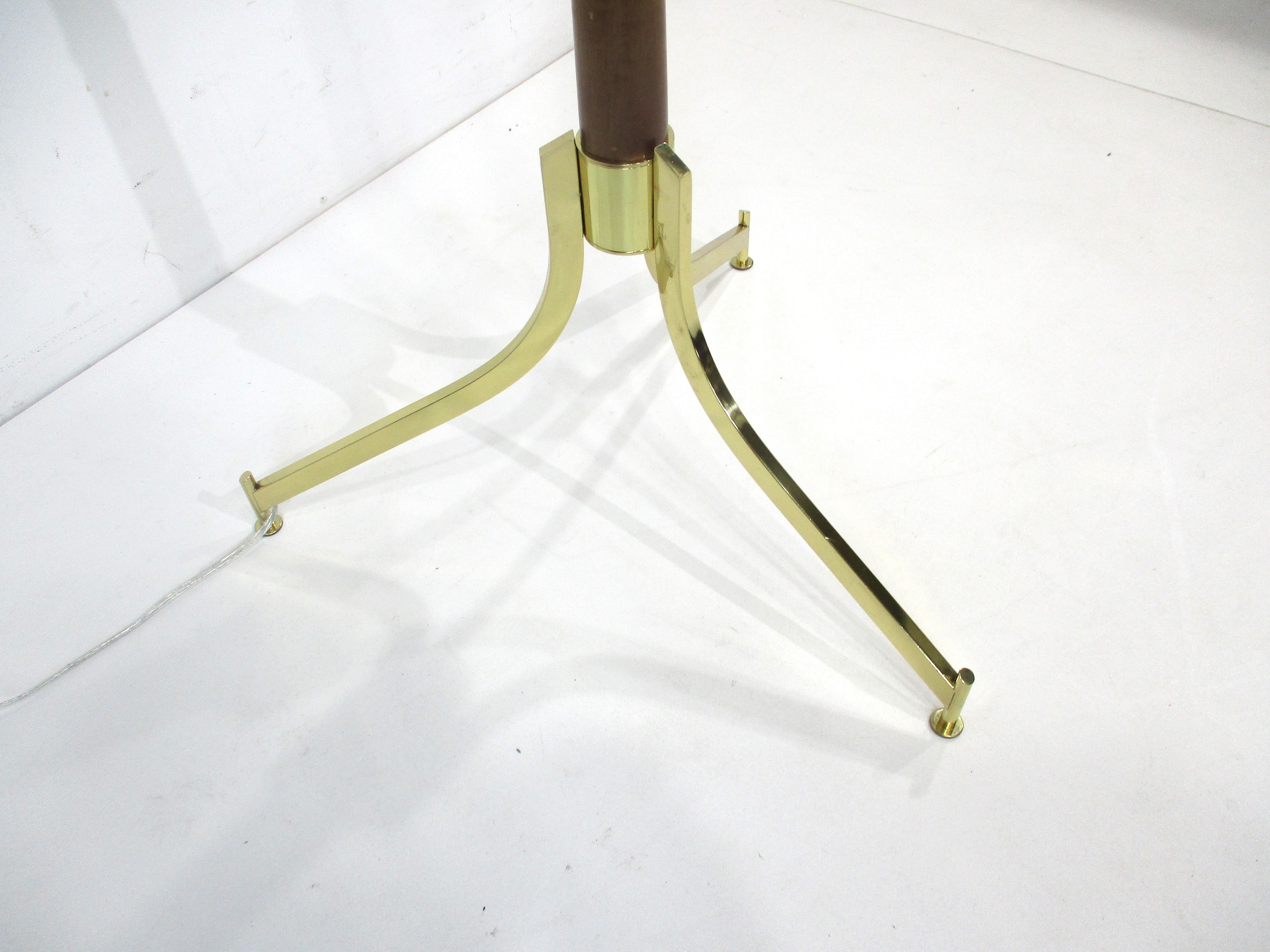 Mid-Century Modern Mid Century Brass / Mahogany Floor Lamp in the style of Gibbings - McCobb  For Sale