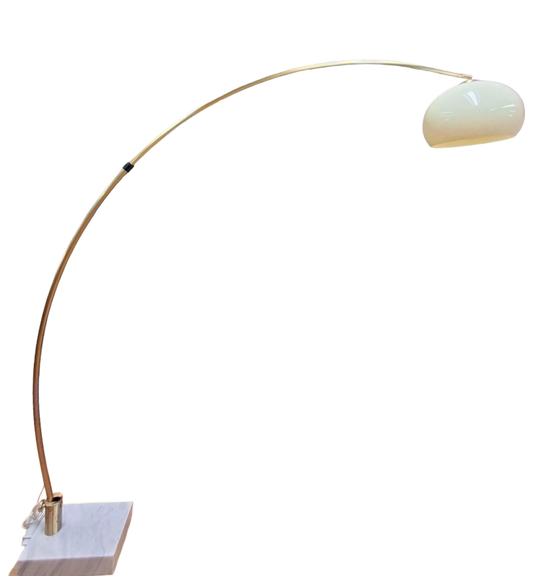 Mid-Century Brass & Marble Arc Floor Lamp For Sale 2