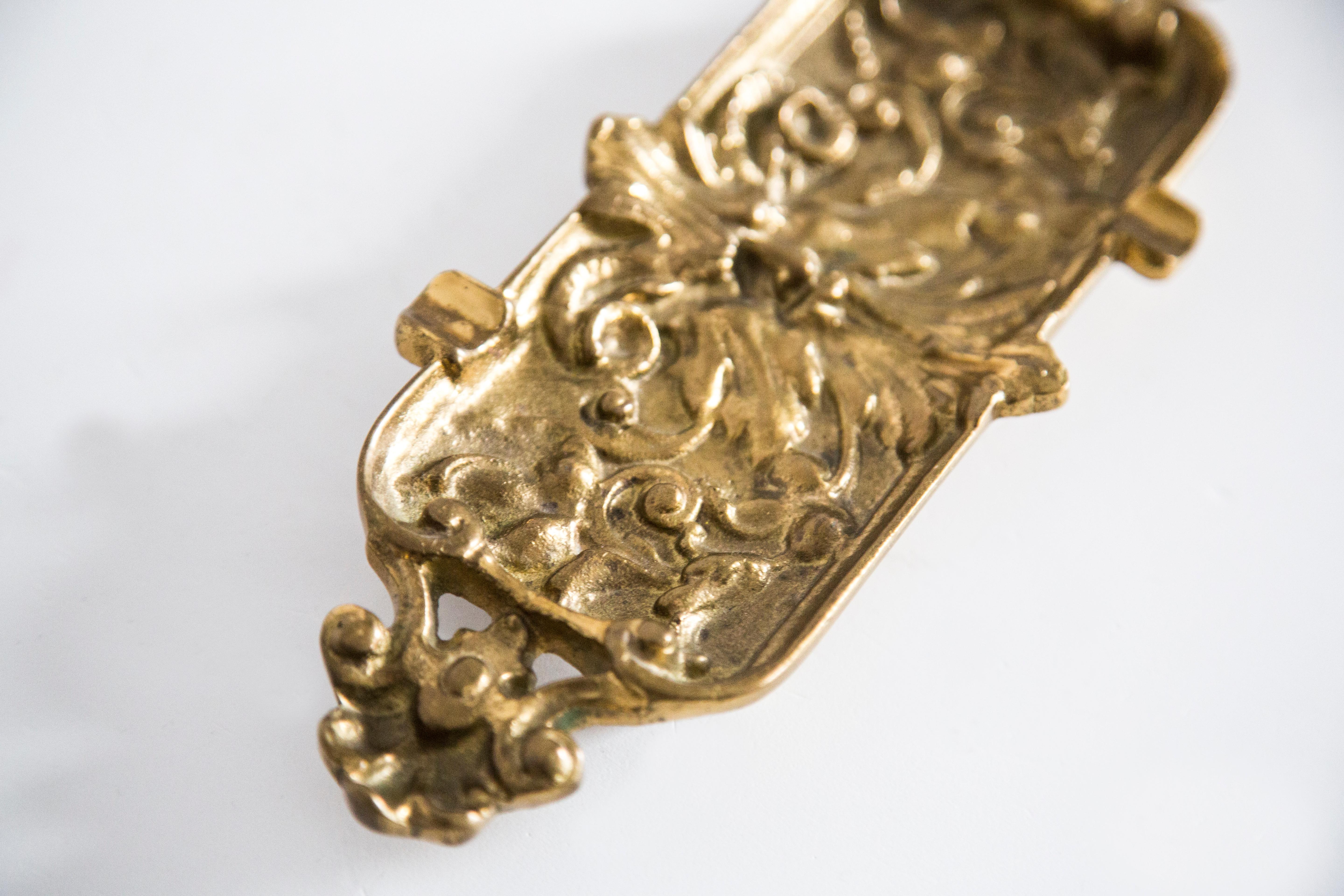 Mid Century Brass Metal Small Plate Bowl Ashtray, Gold Flowers, Italy, 1970s For Sale 7