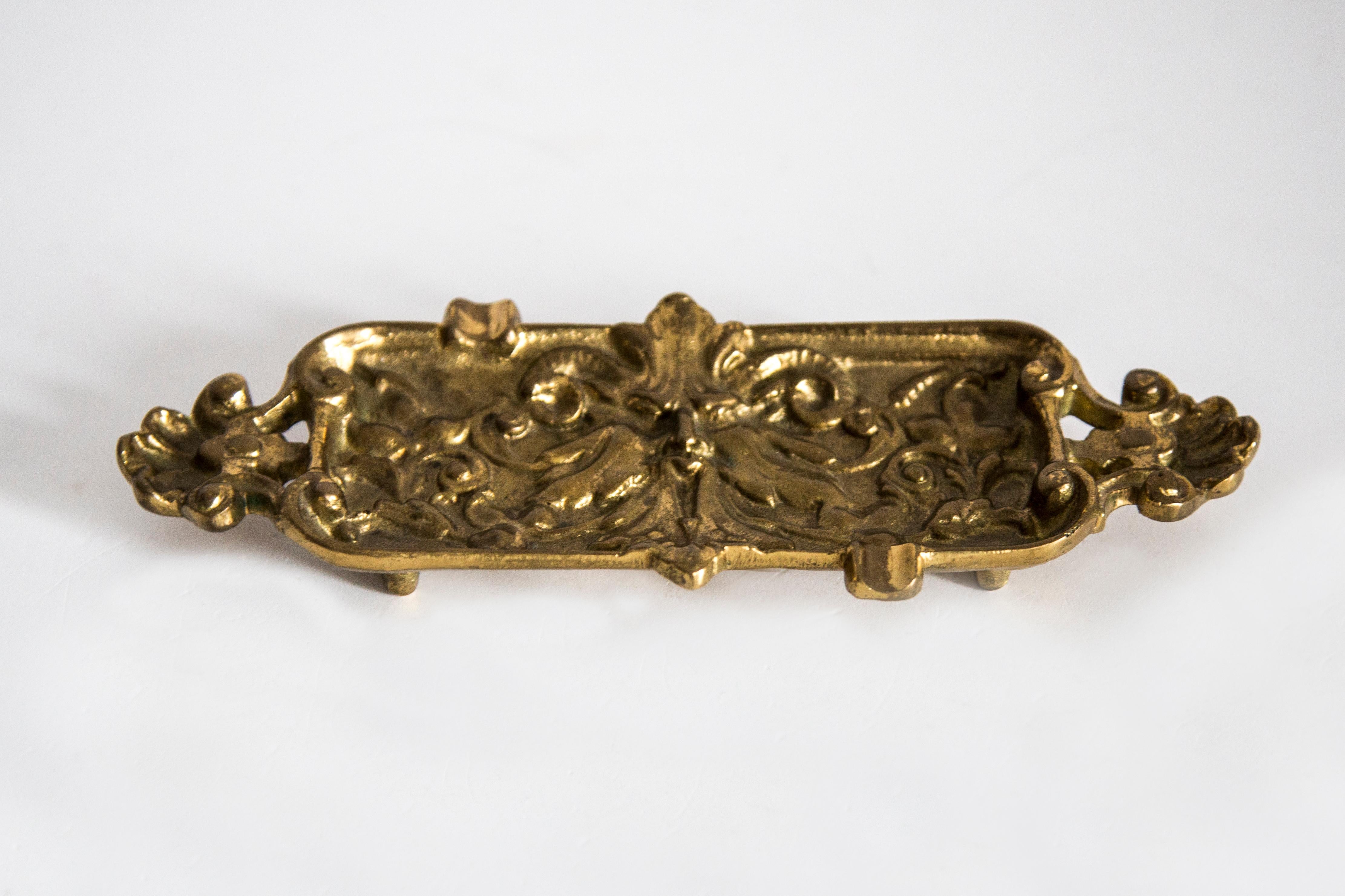 Mid Century Brass Metal Small Plate Bowl Ashtray, Gold Flowers, Italy, 1970s For Sale 1