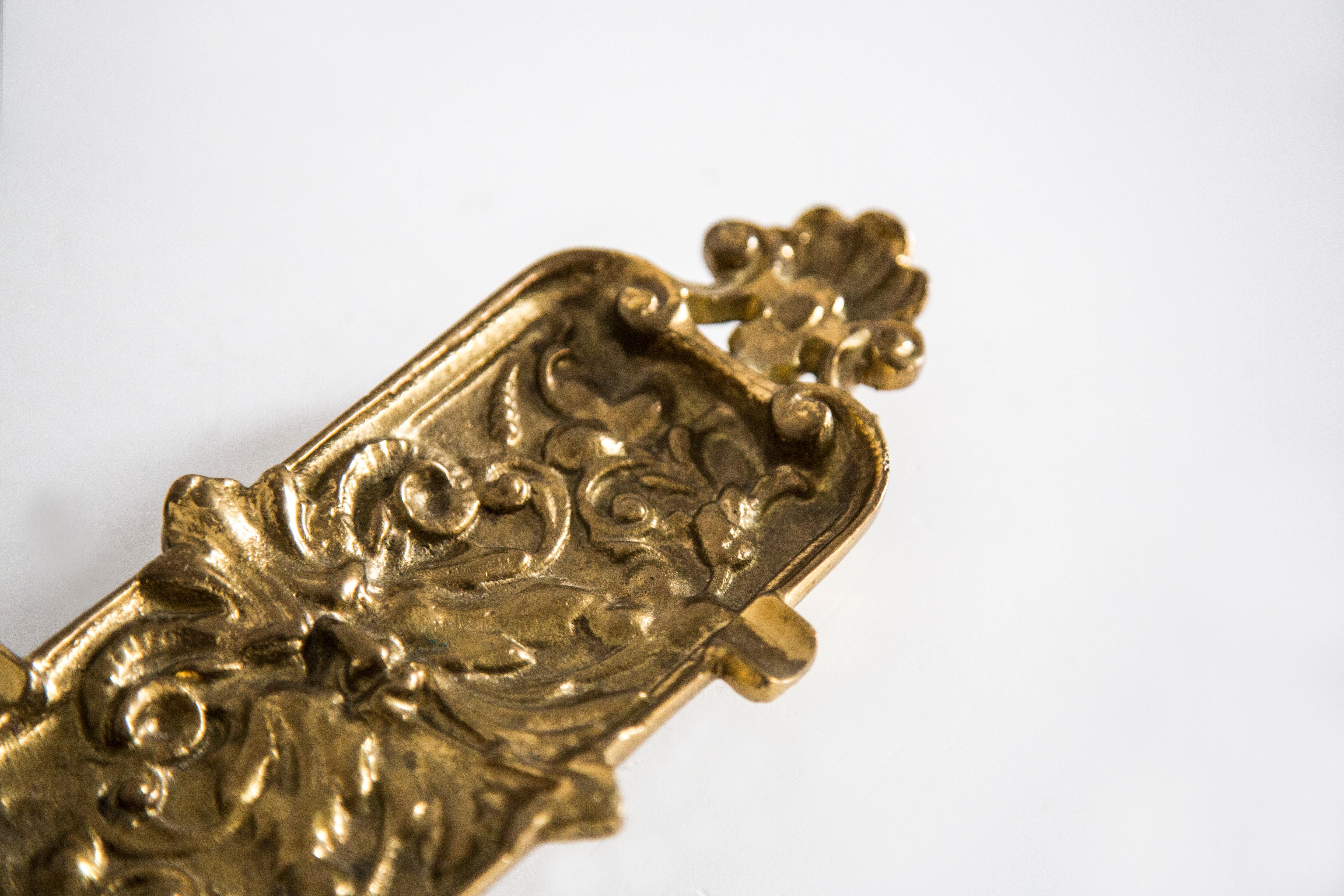 Mid Century Brass Metal Small Plate Bowl Ashtray, Gold Flowers, Italy, 1970s For Sale 3